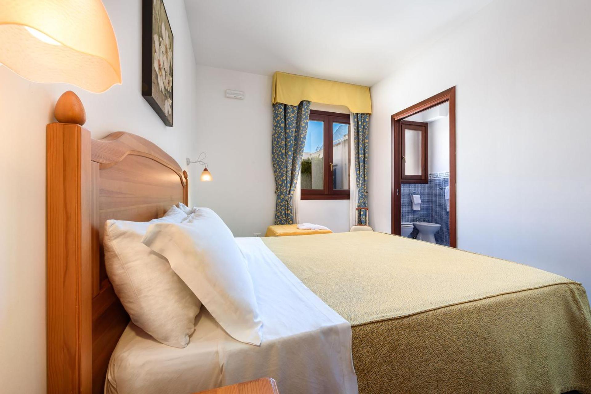 Double Room,1498859545:JPEG