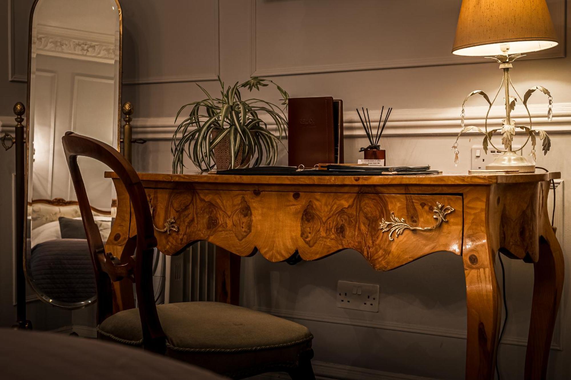 Classic Zimmer mit Kingsize-Bett