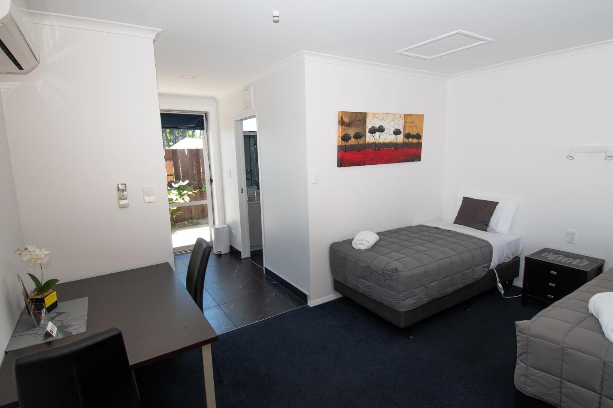 Twin Studio Unit