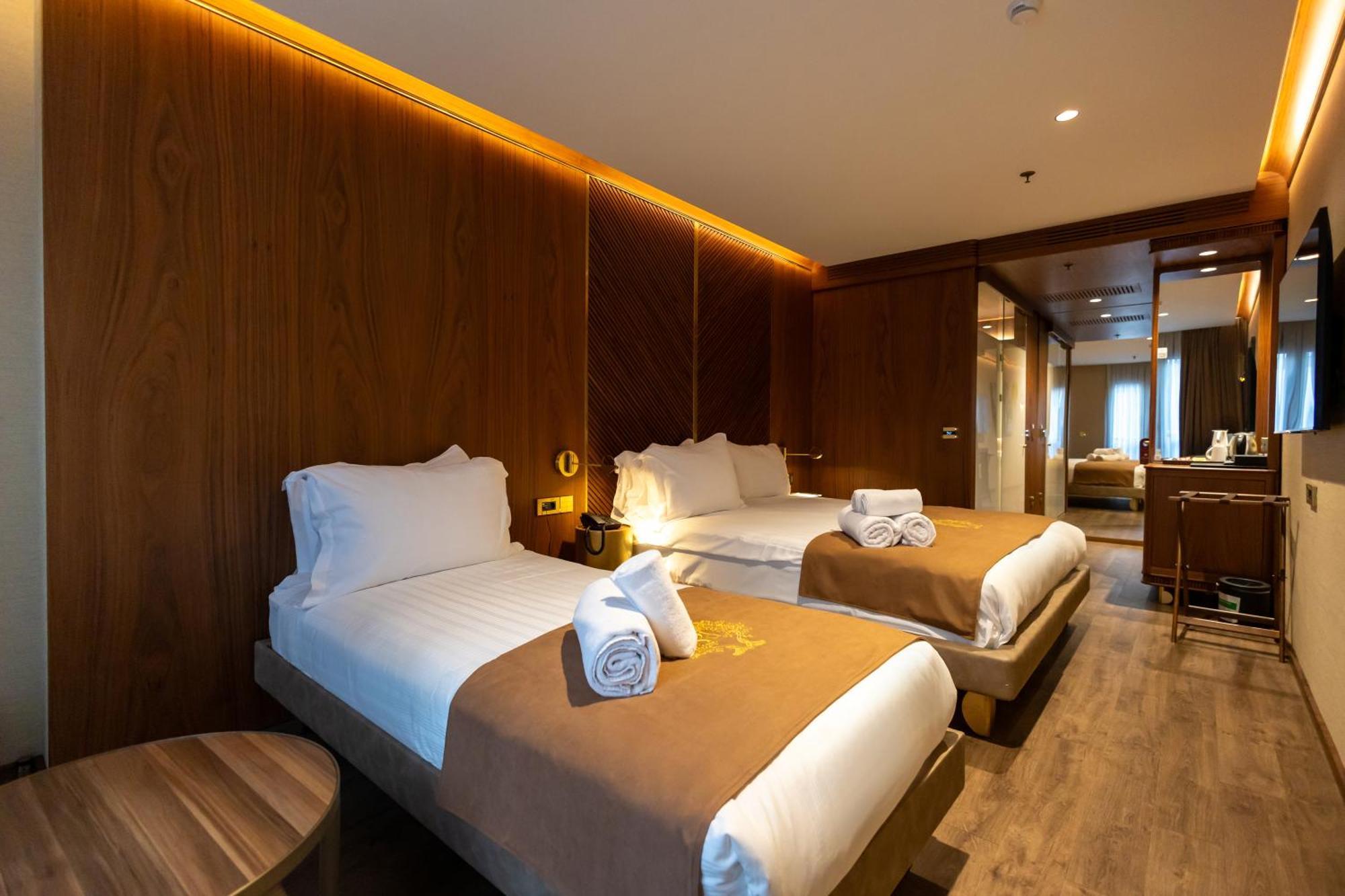 Deluxe Triple Room