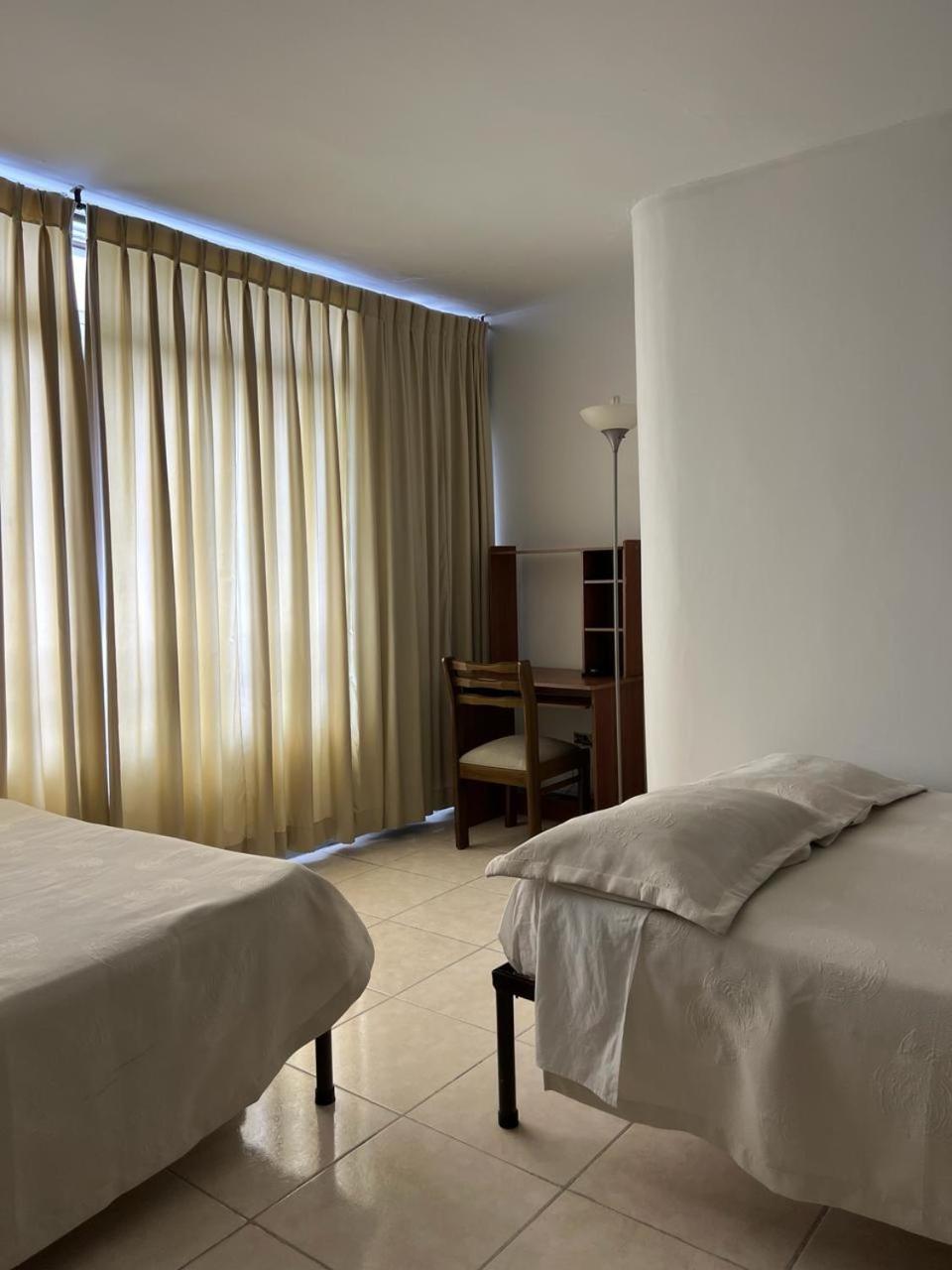 Habitación Familiar con baño privado