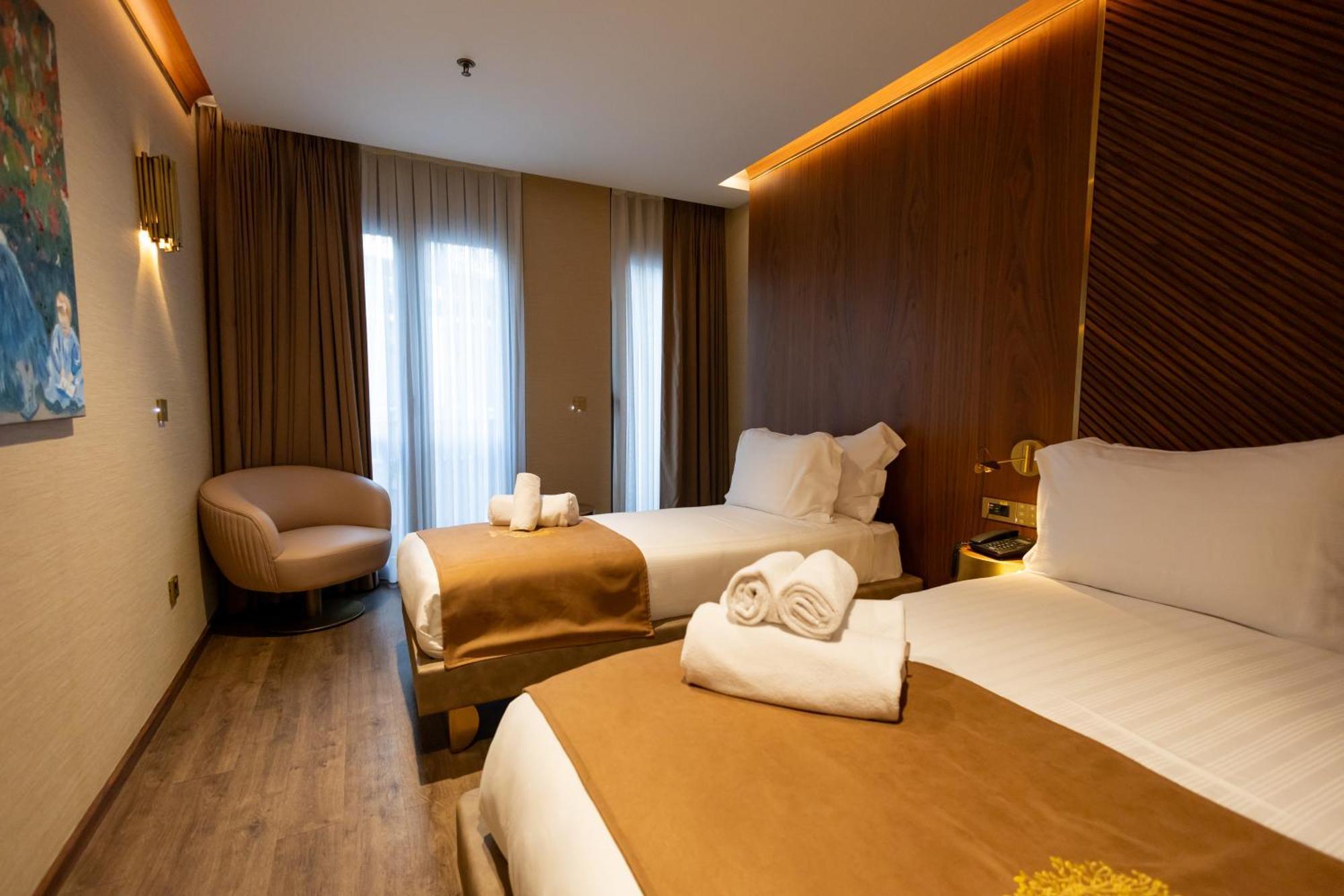 Deluxe Triple Room