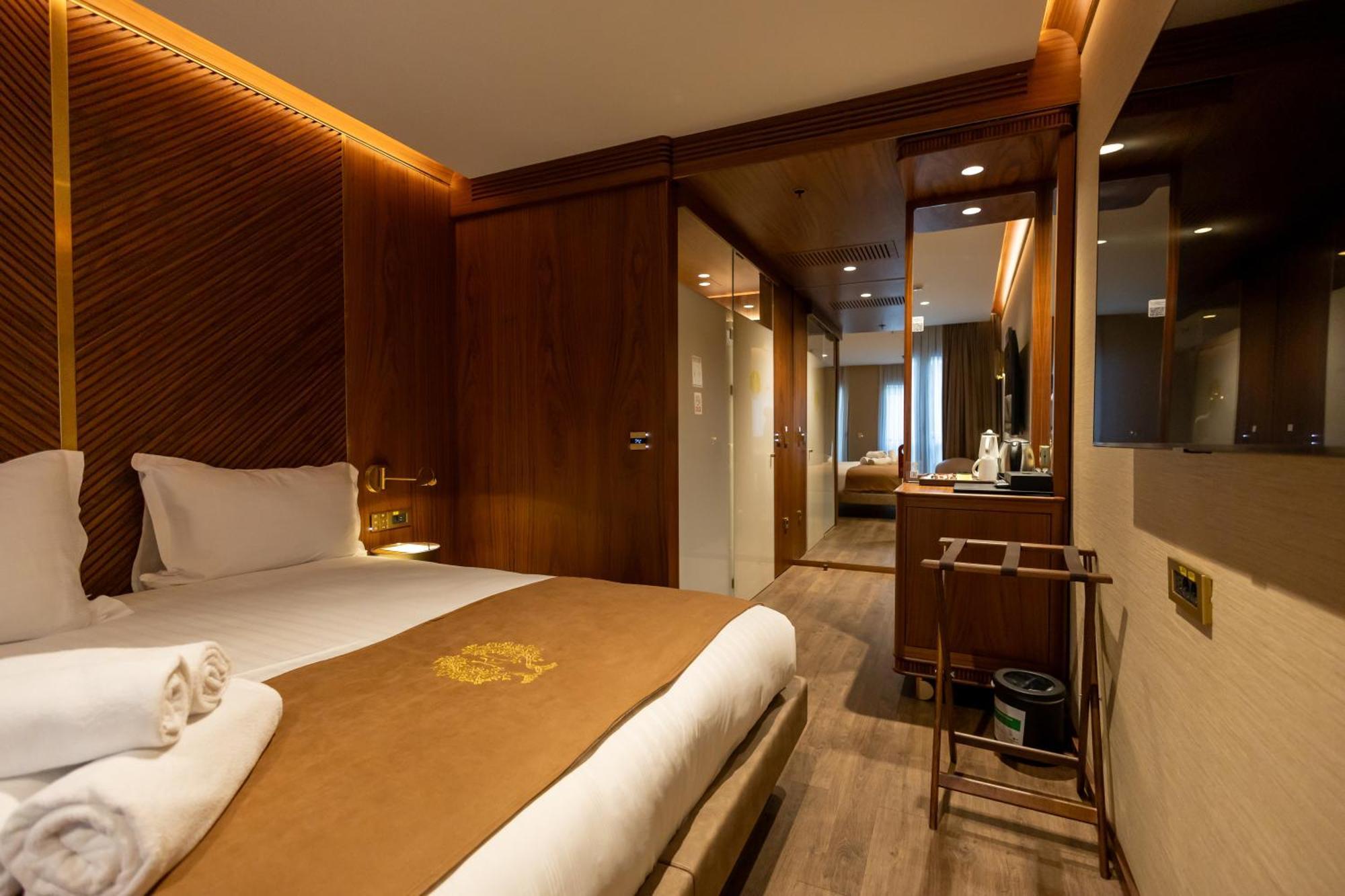 Deluxe Triple Room