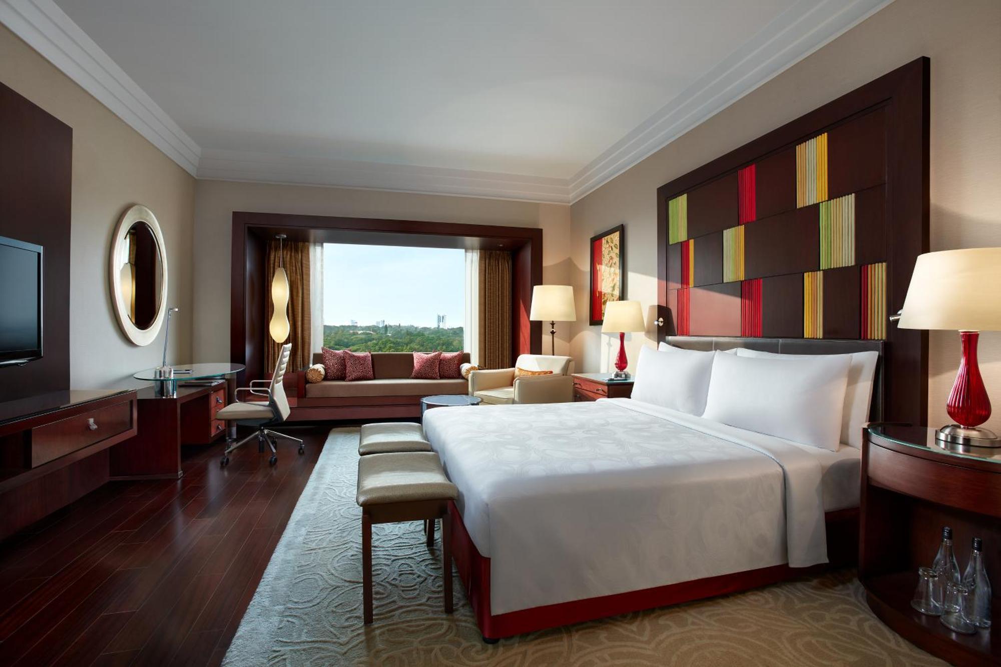 Deluxe Room 1 King