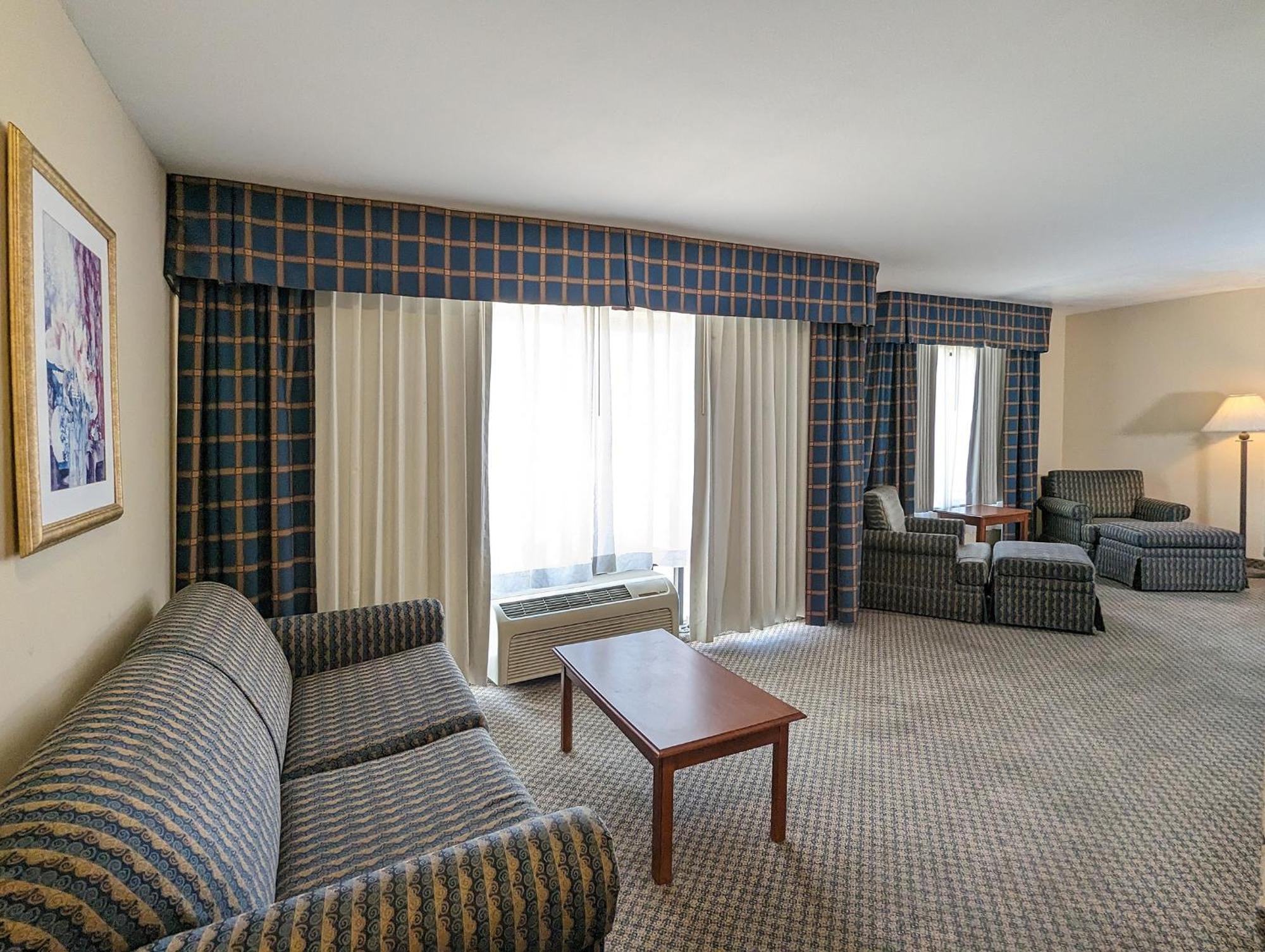 Standard Double Suite