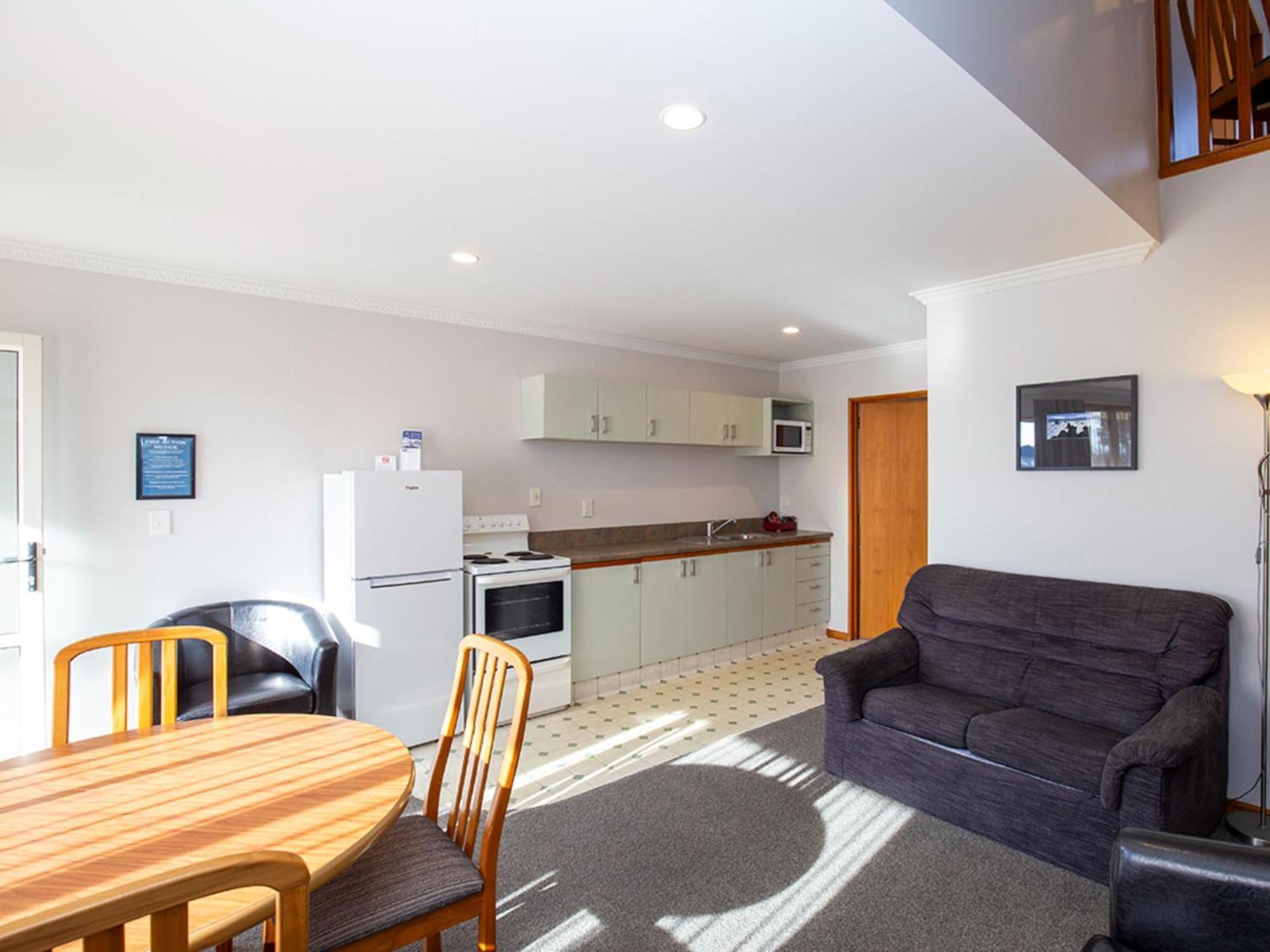 Two-Bedroom Apartment,1551079012:JPEG