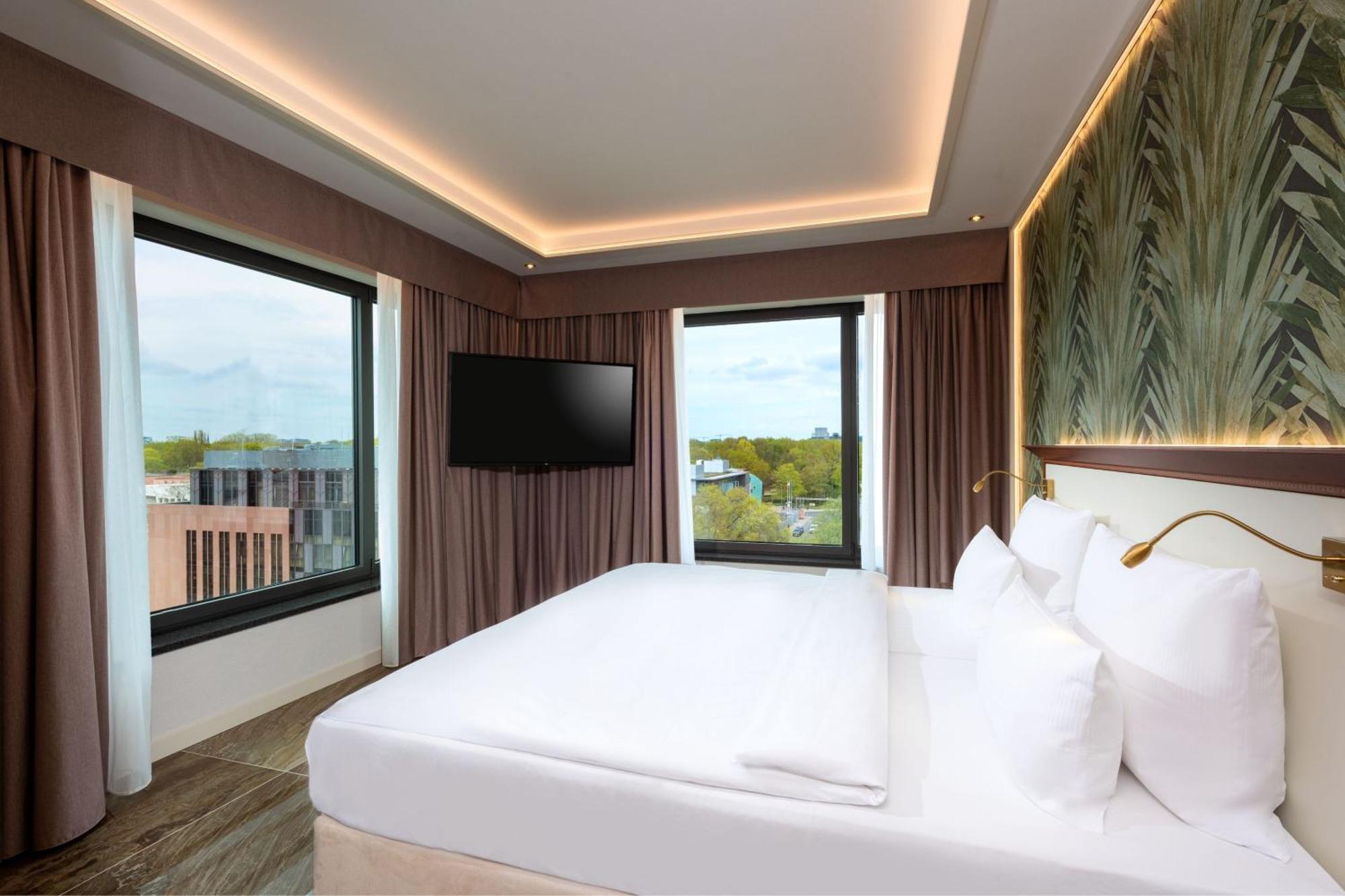 Executive Studio King Size Bed
