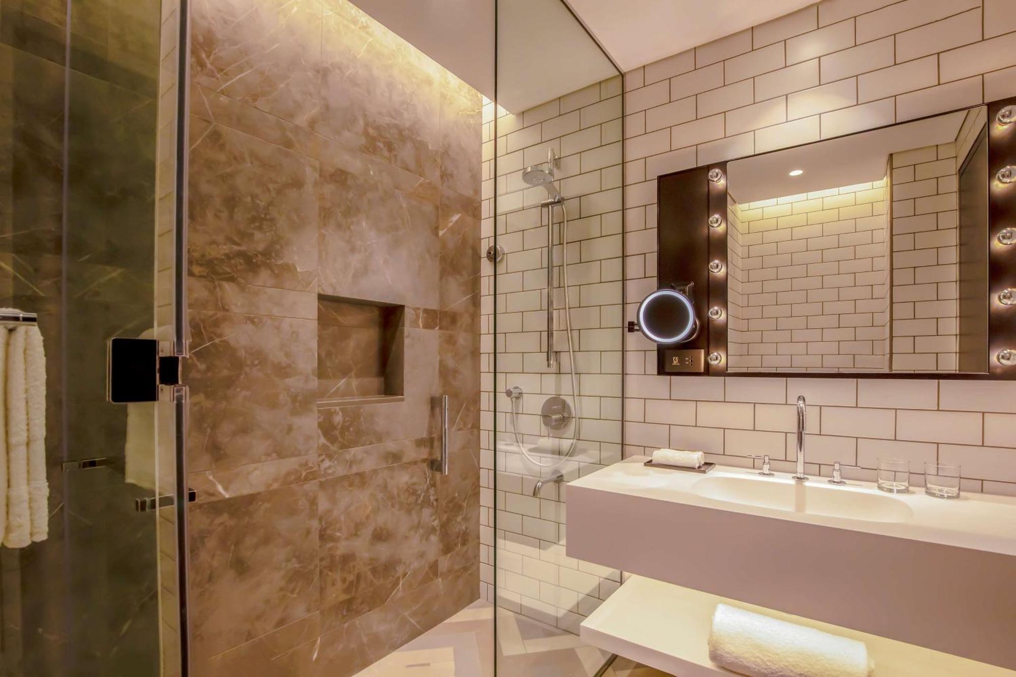 Suite Producers con 1 Letto King Size e Accesso al Parco Divertimenti