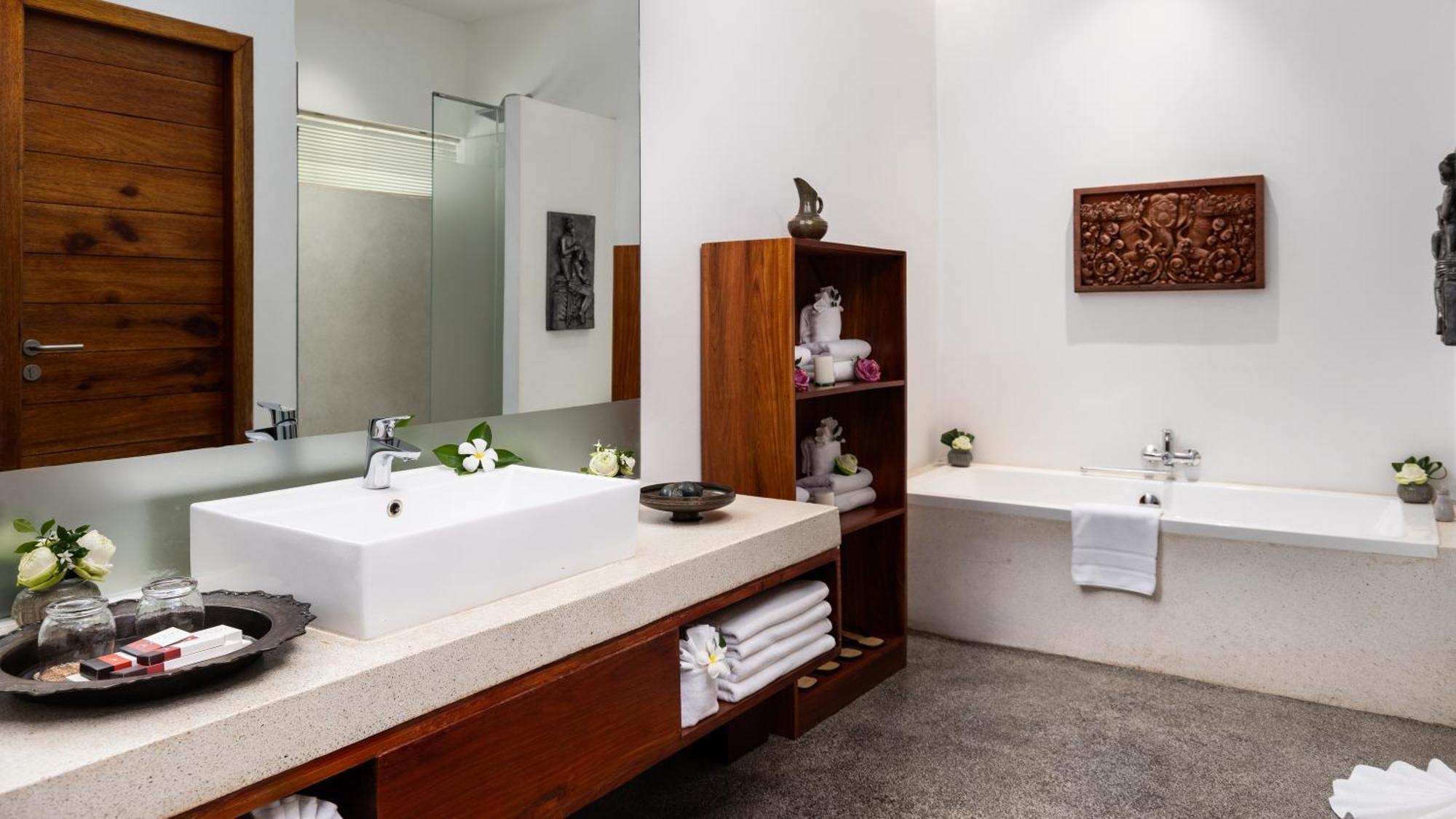 Presidential Suite - Free Pickup (Min2Nights) + 60mn Massage + Free Mini Bar