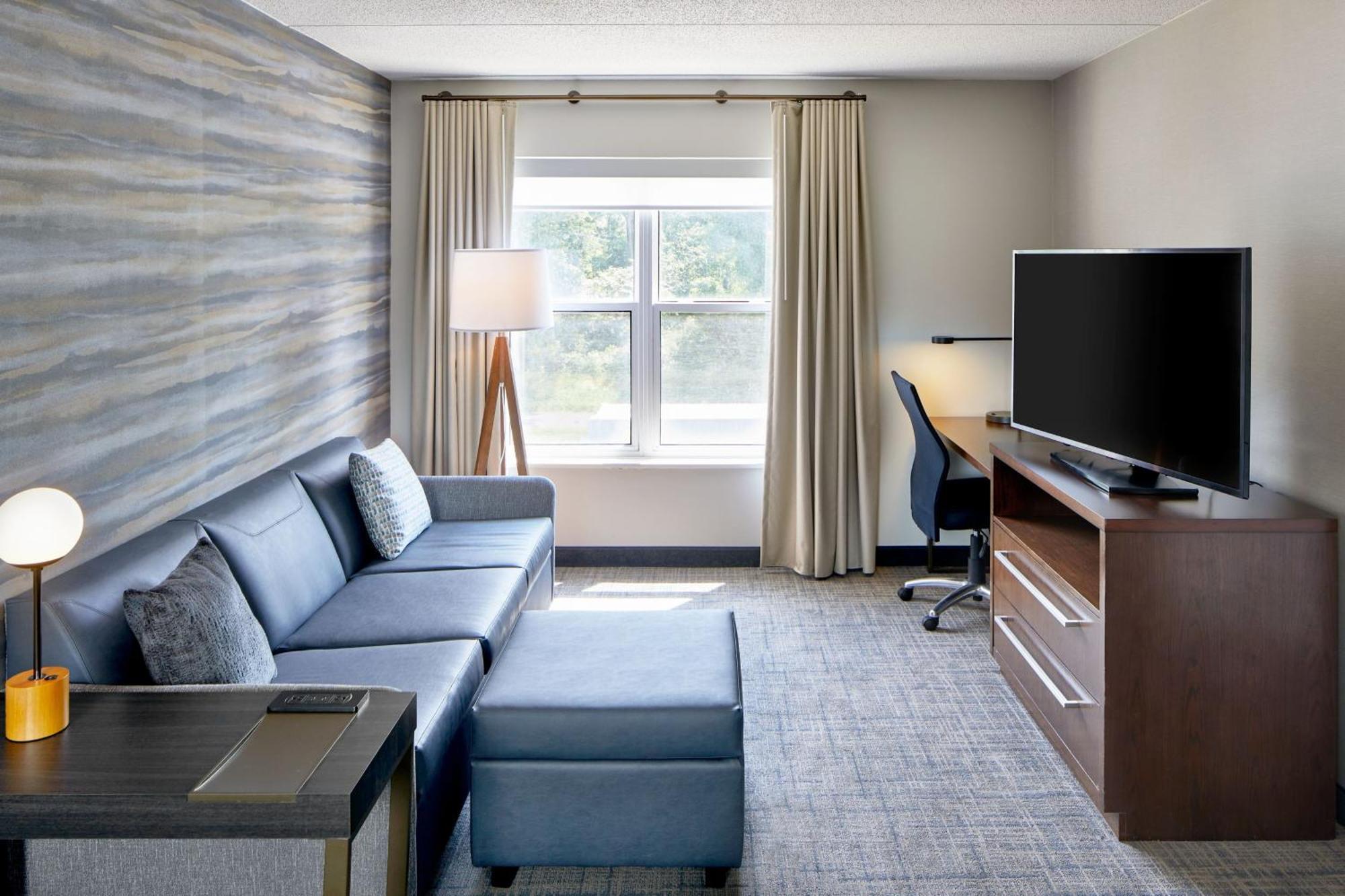 Two-Bedroom Suite,1553788105:JPEG