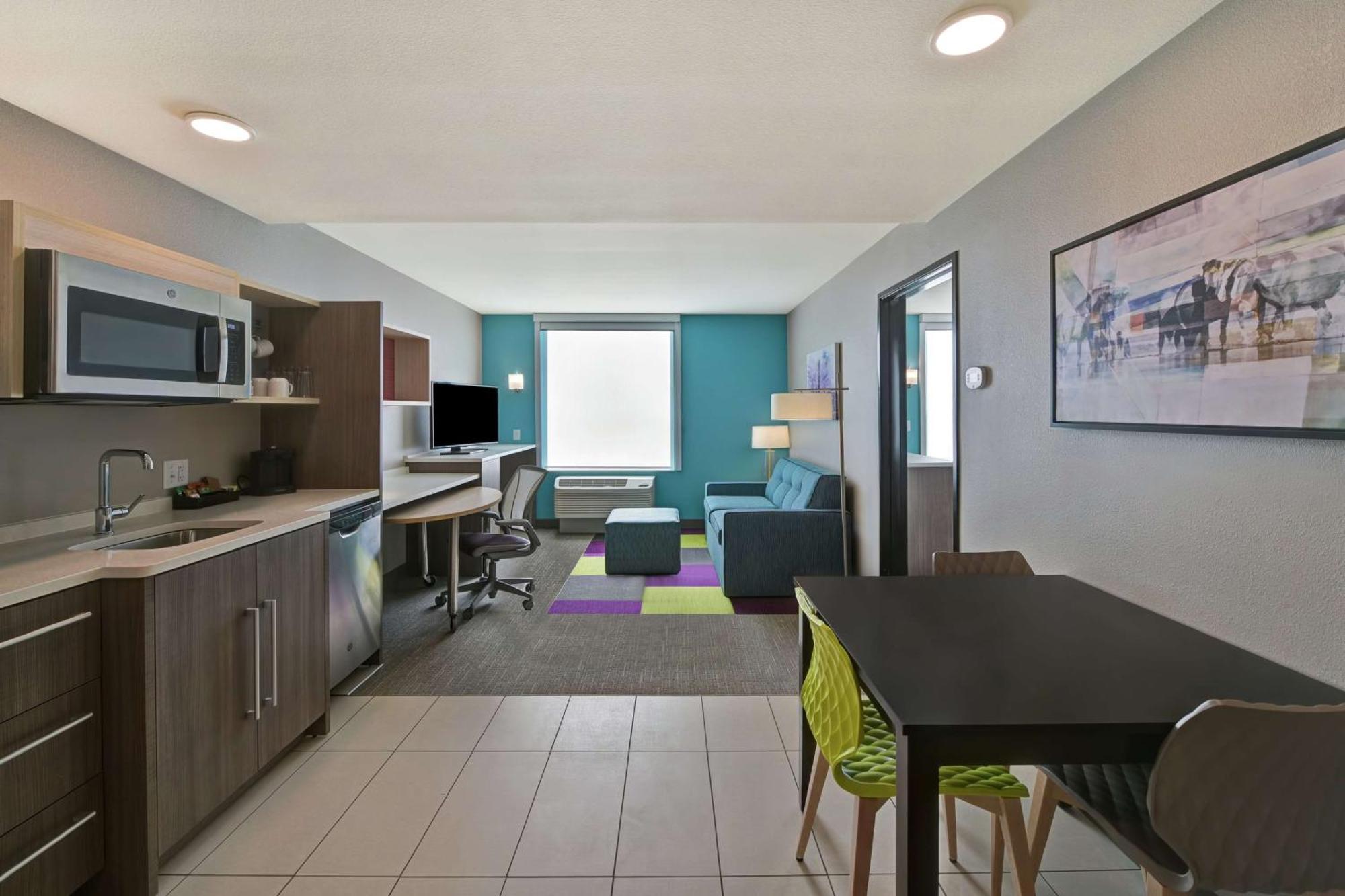 One-Bedroom King Suite Non-Smoking