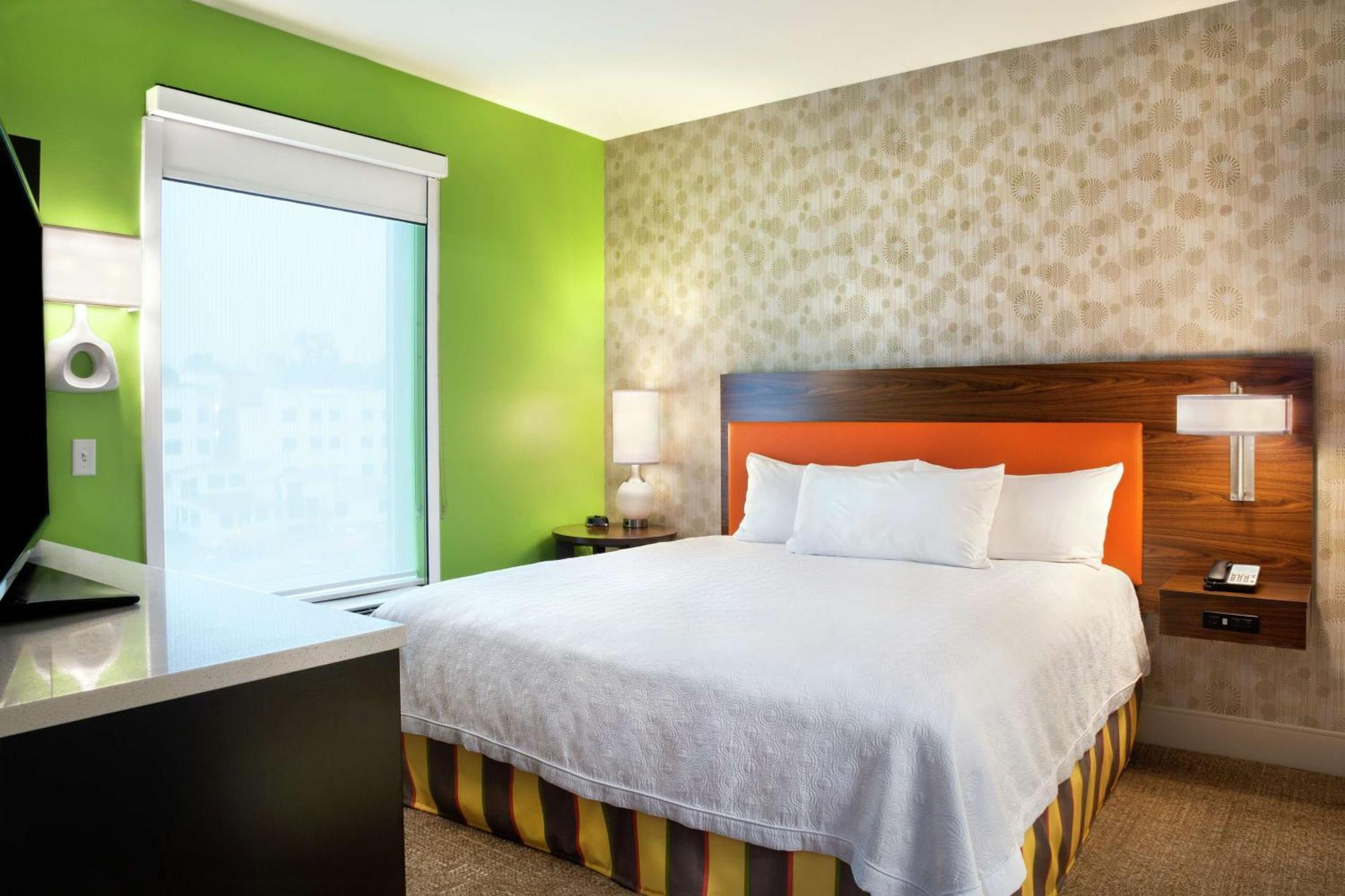 One-Bedroom King Suite Non-Smoking