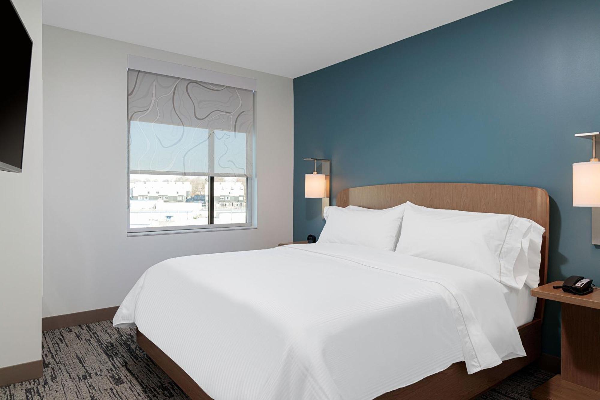 One Bedroom King Suite with Sofa Bed and City View