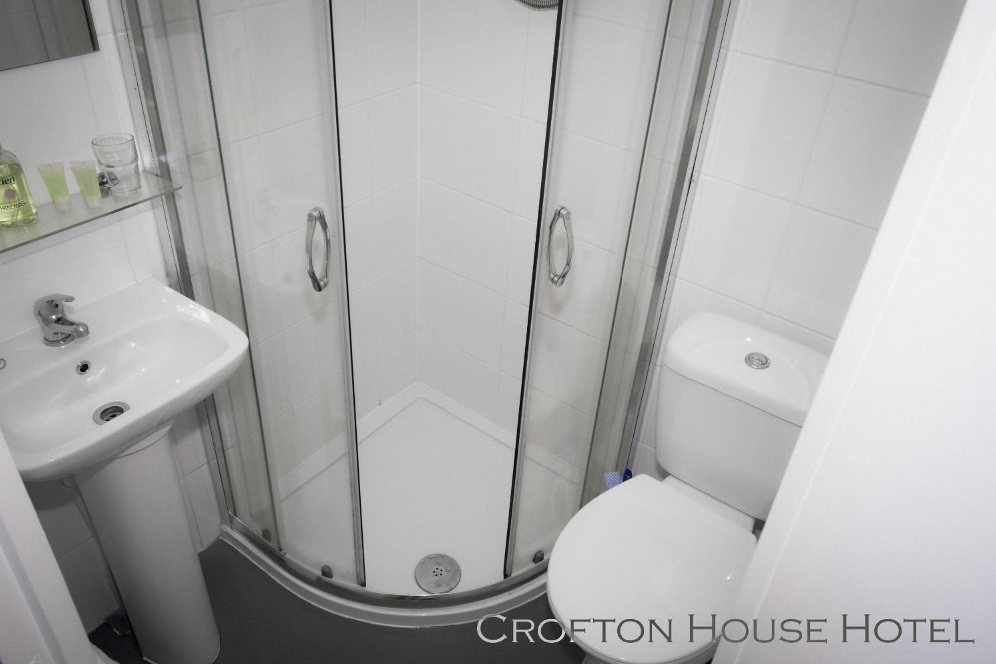 Double Room Private Bathroom