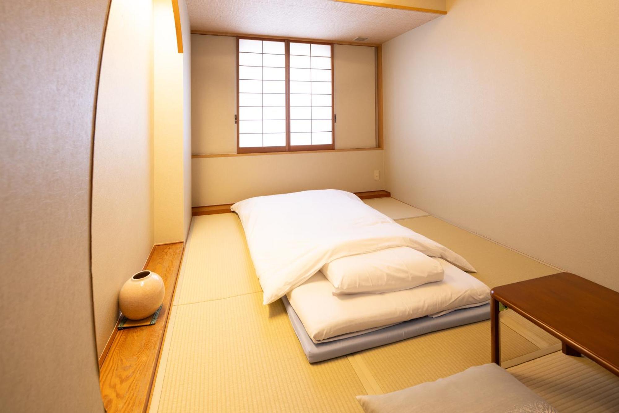 【Parcialmente renovada】Habitación doble pequeña con 2 camas de estilo japonés (SAKURA) - No fumadores - Sin comidas