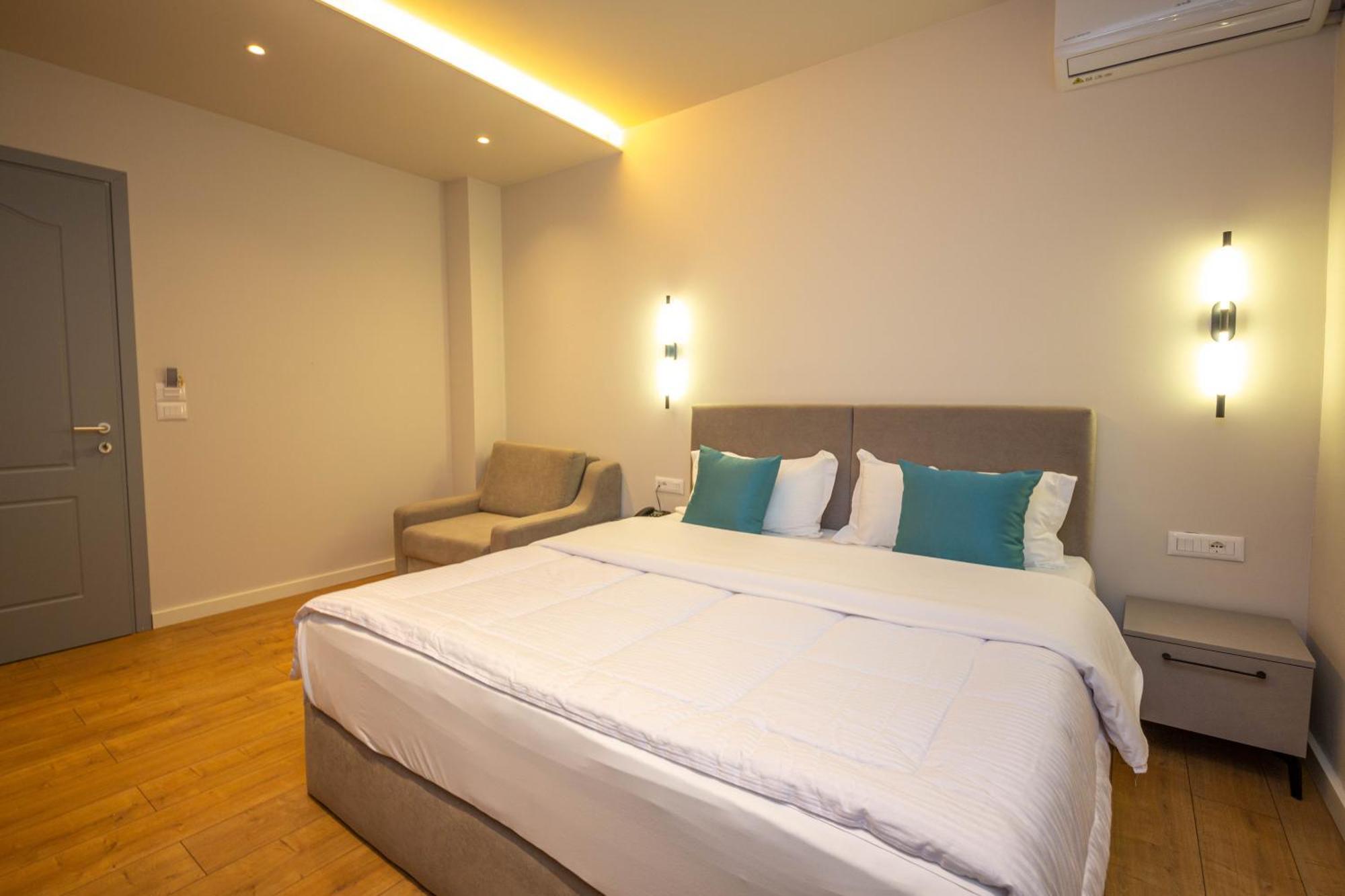 Deluxe Triple Room Balcony Ground Floor