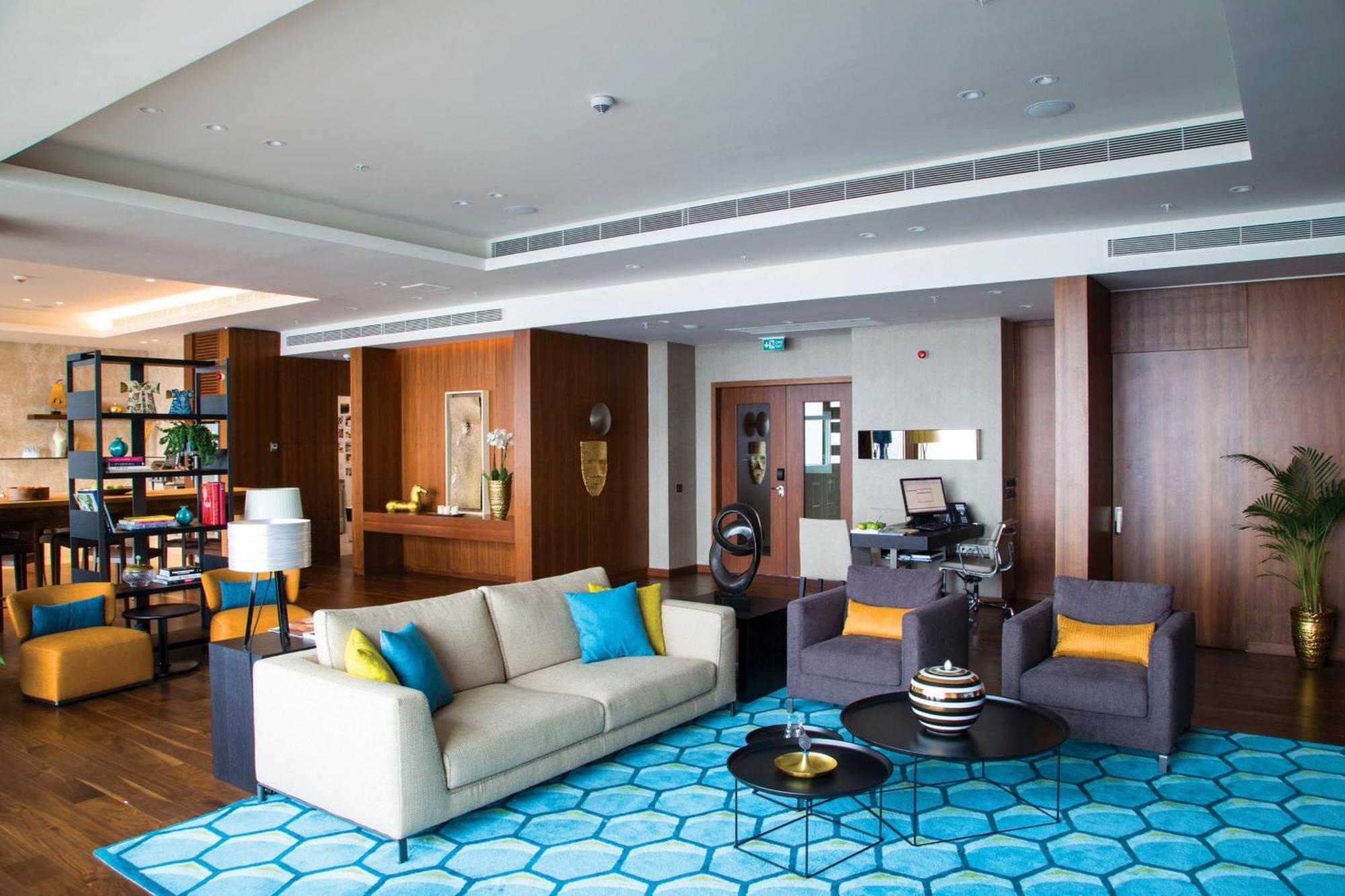 Executive King Room City View Lounge Access