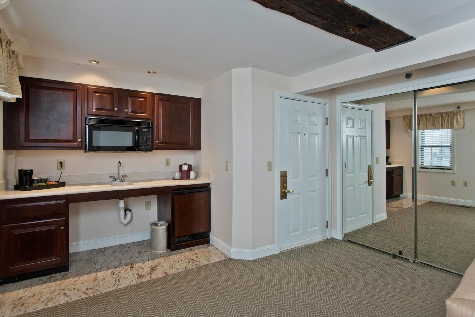 Junior Residential Suite