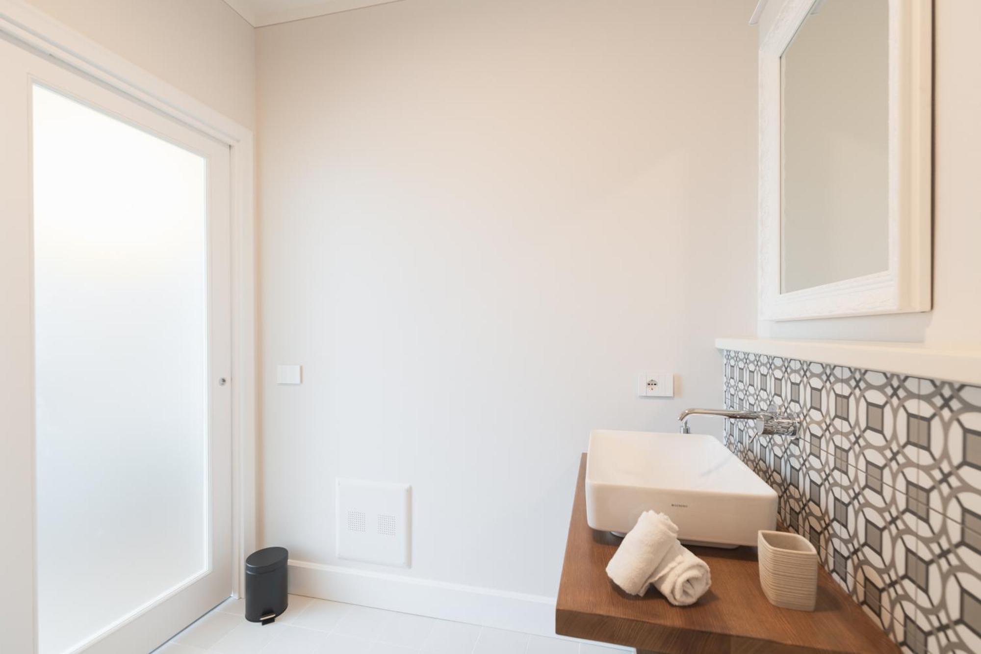 Superior Double or Twin Room Lake View