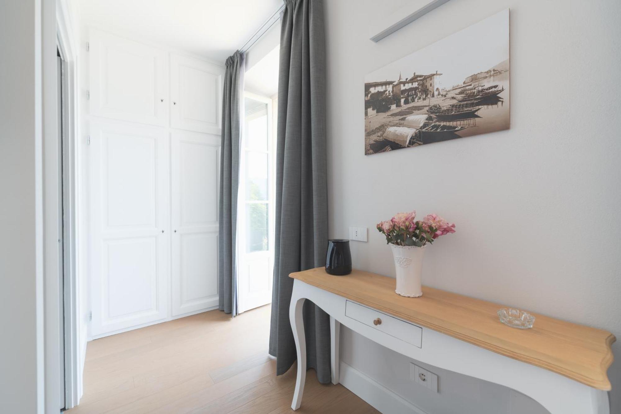 Superior Double or Twin Room Lake View