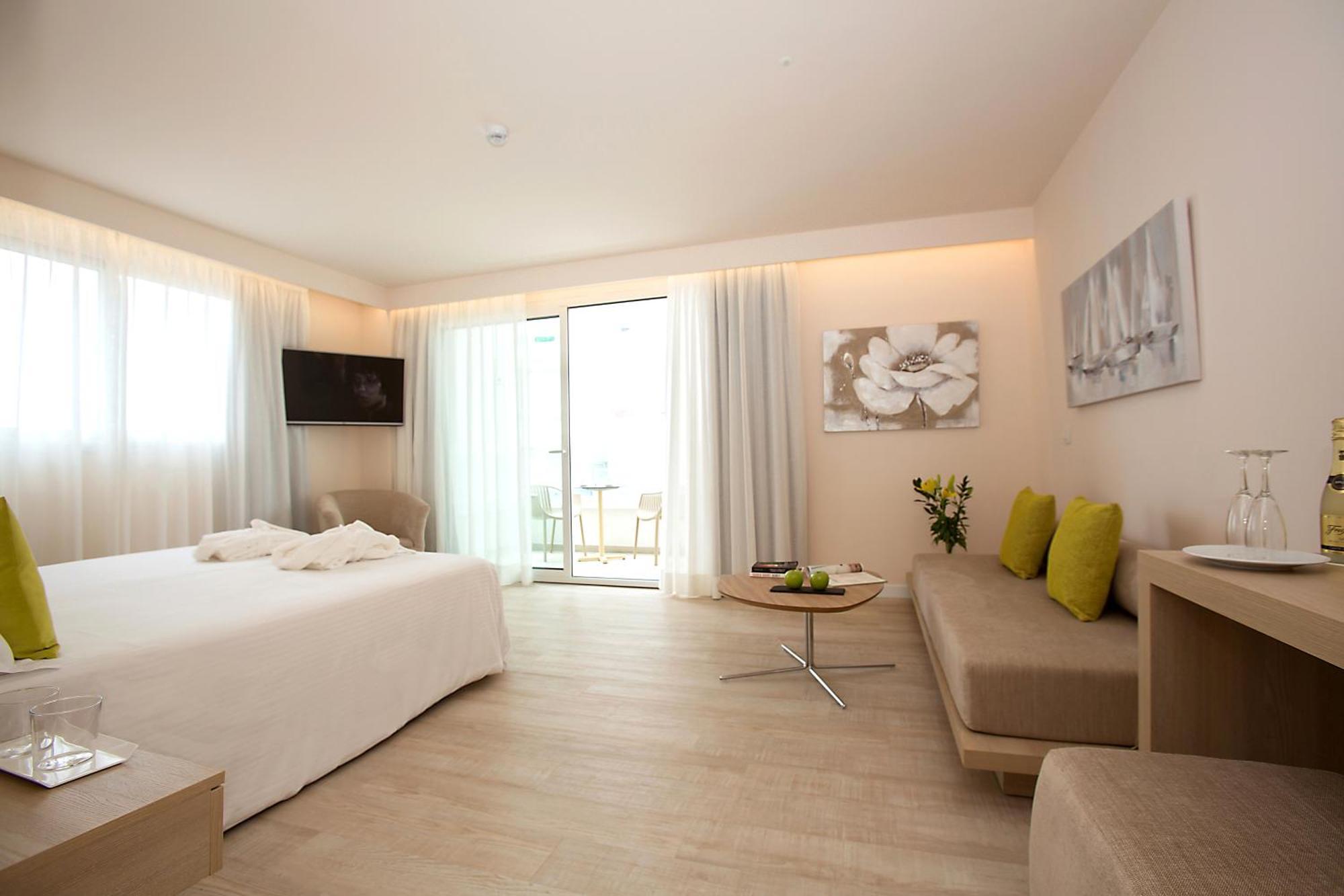 Junior Suite Balcony Adults only