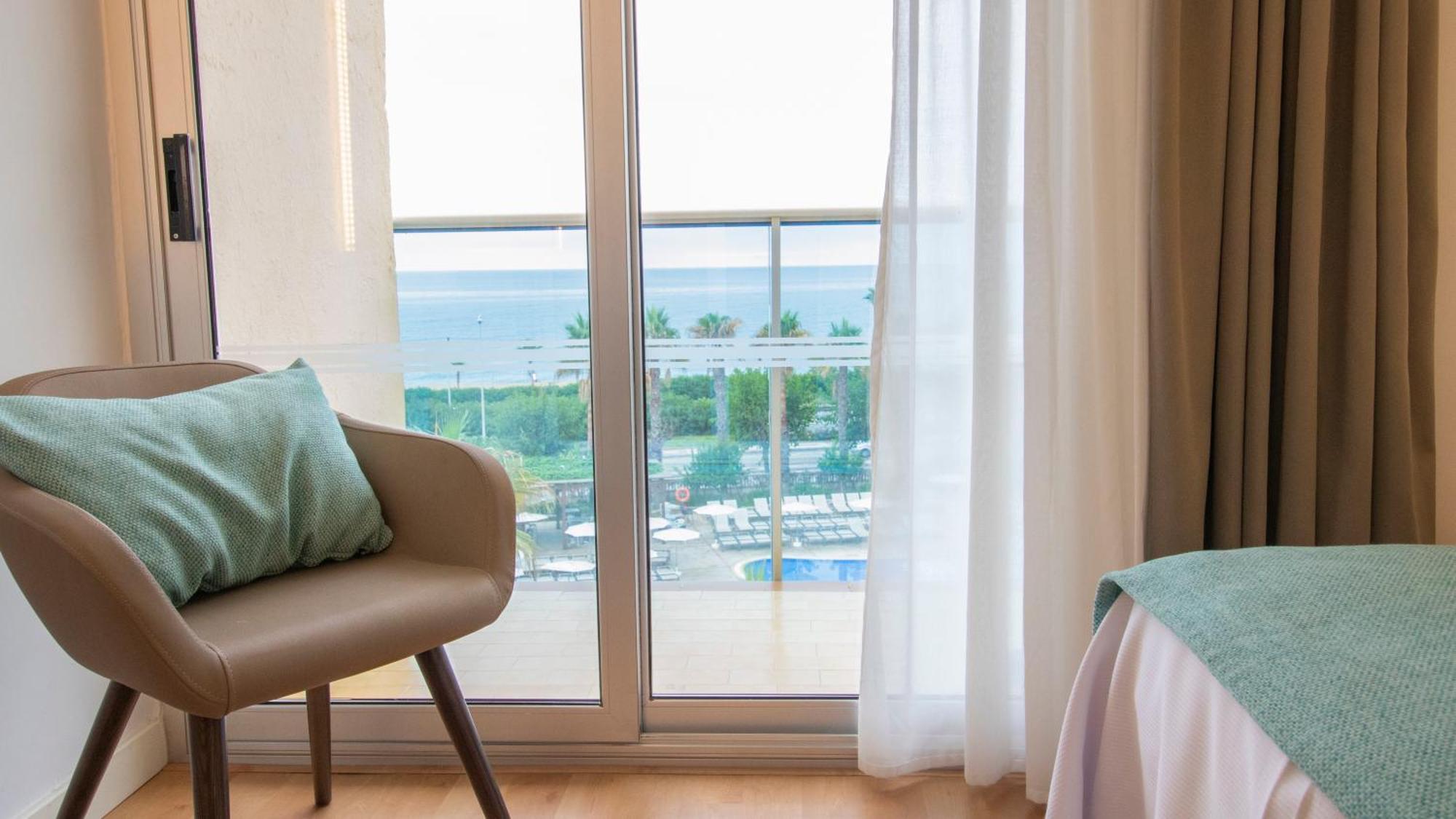 Double Room Pool View