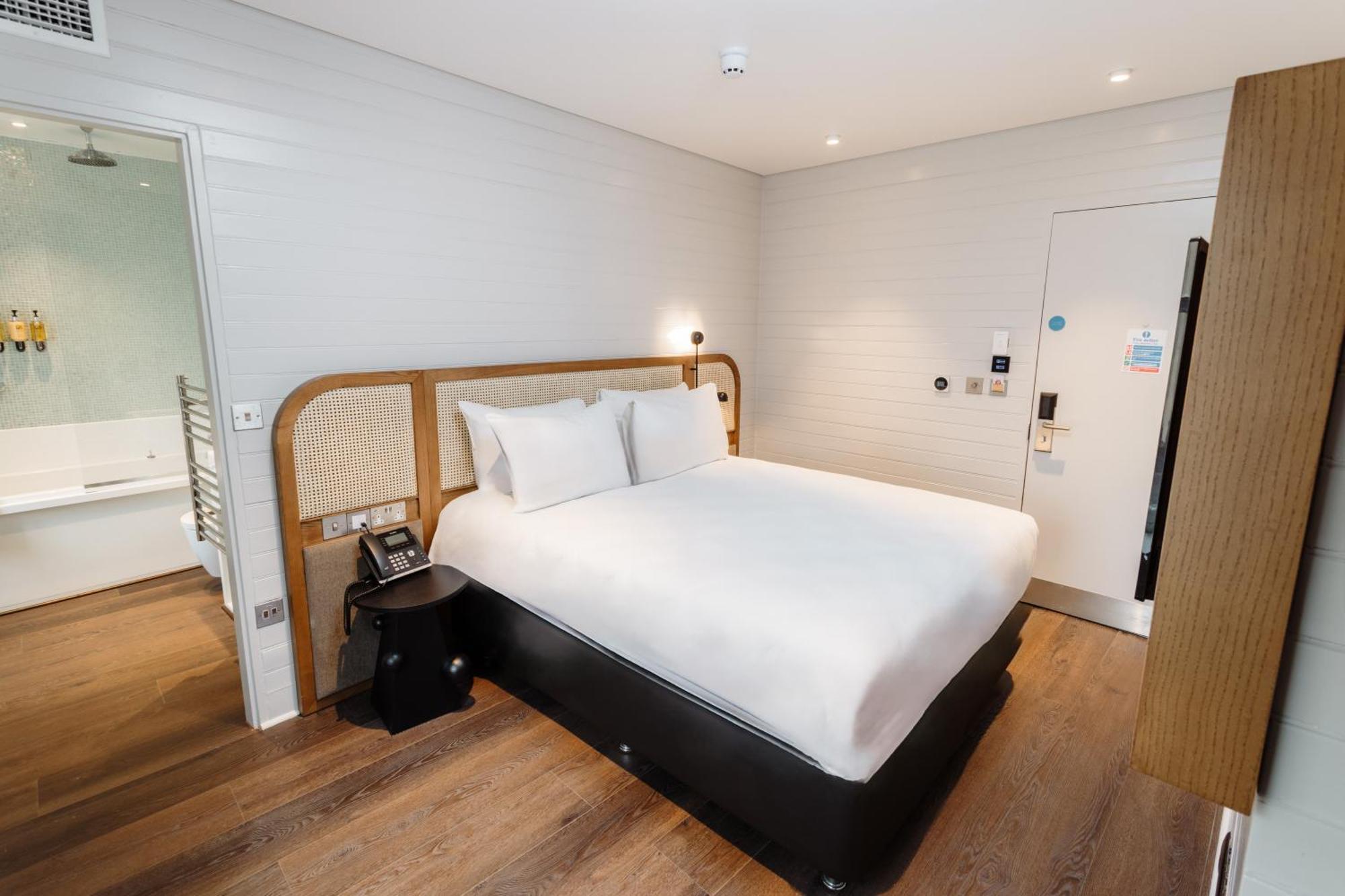Double Room,1625485398:JPEG
