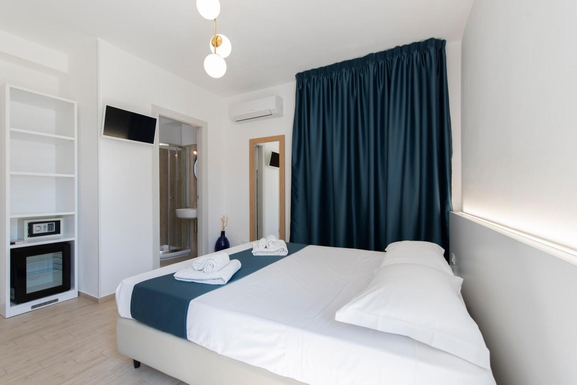 Double Room Private Bathroom