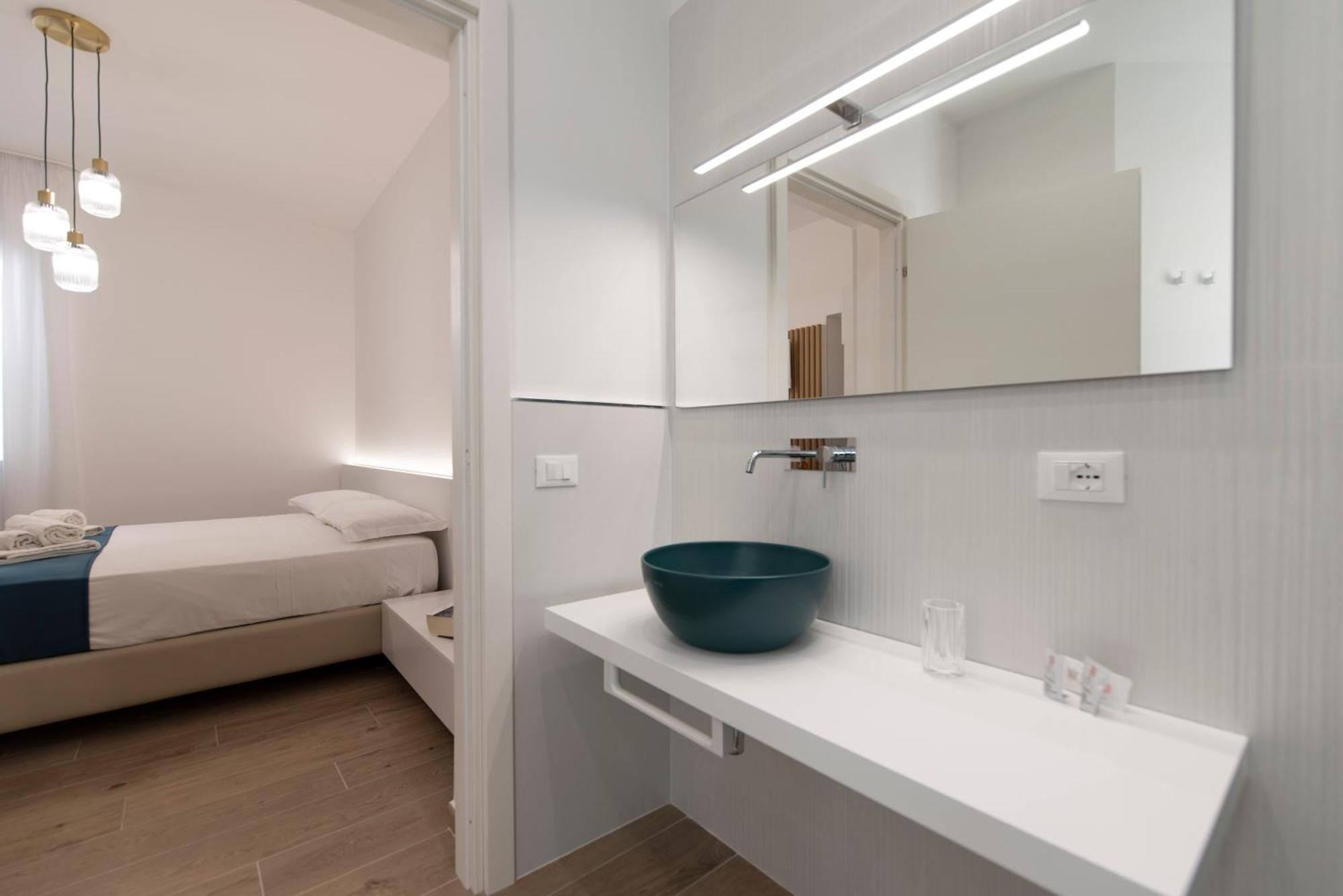 Double Room Private Bathroom