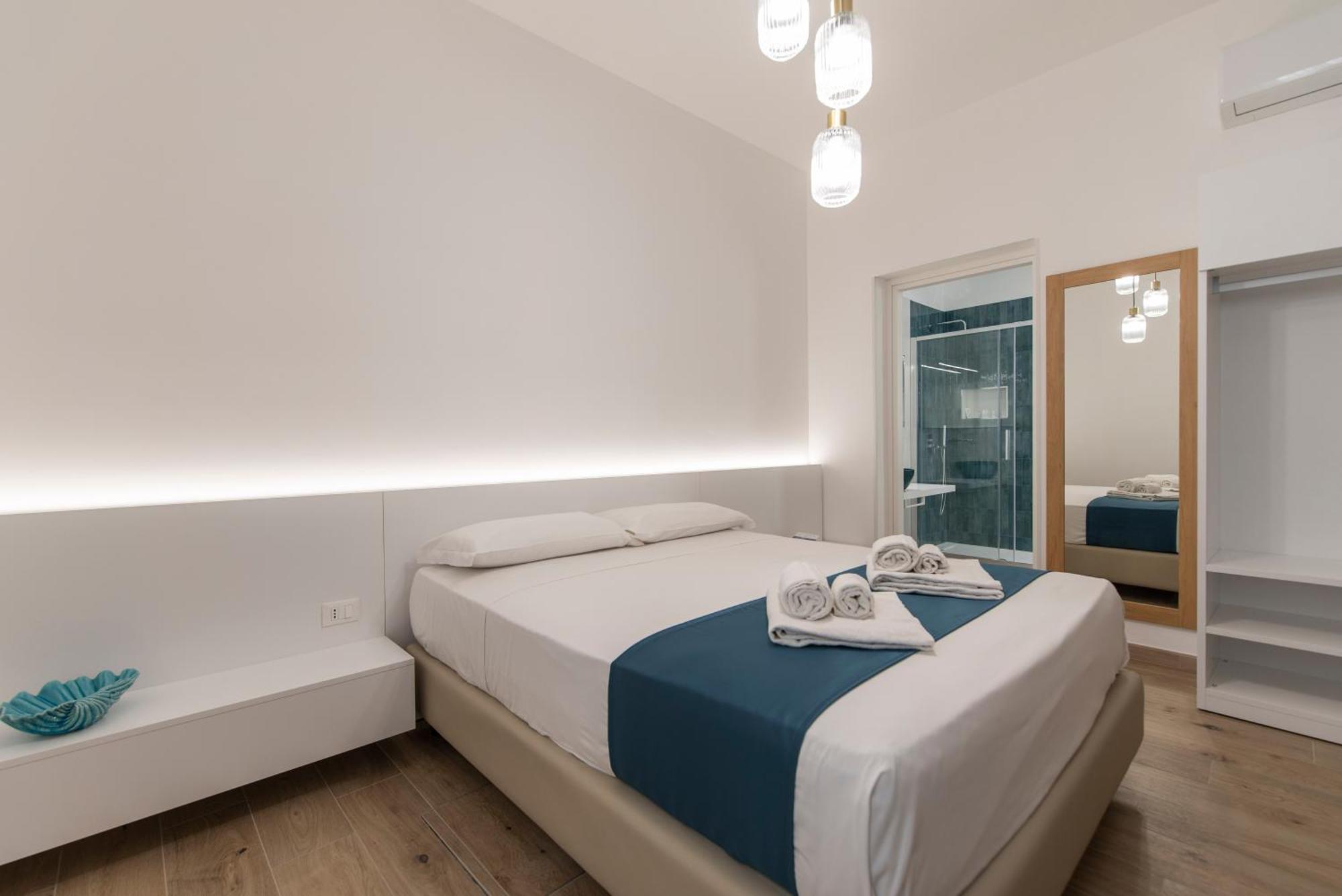 Double Room Private Bathroom