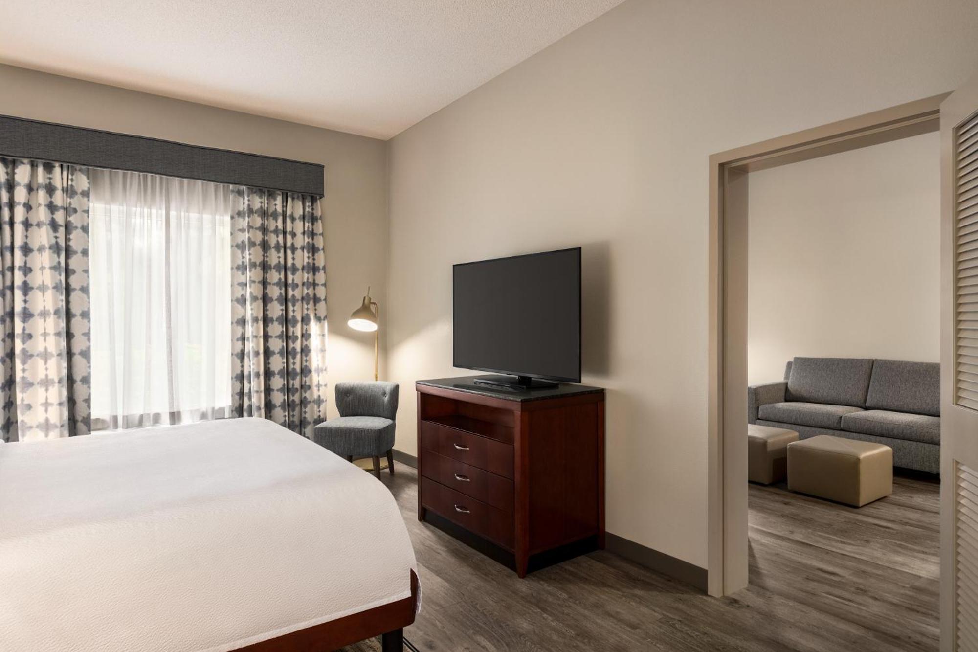 One-Bedroom King Suite,1602960819:JPEG