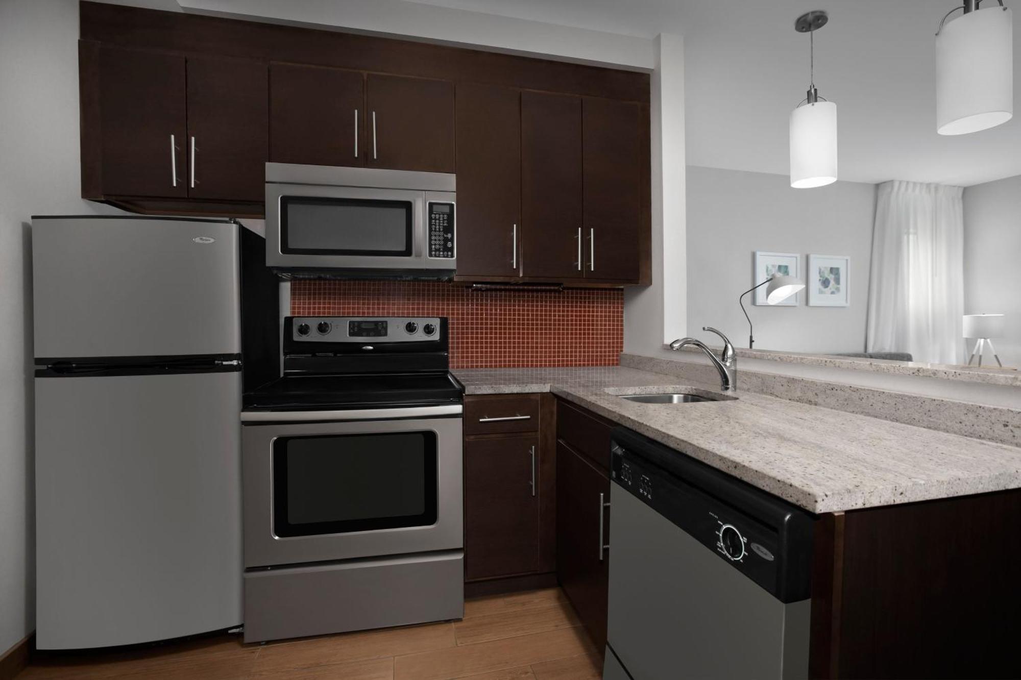 One-Bedroom King Suite