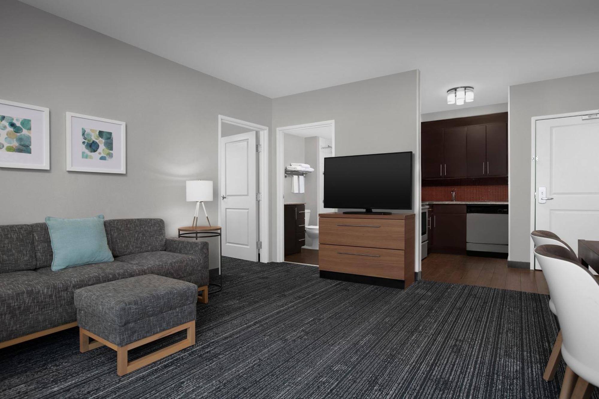 One-Bedroom King Suite