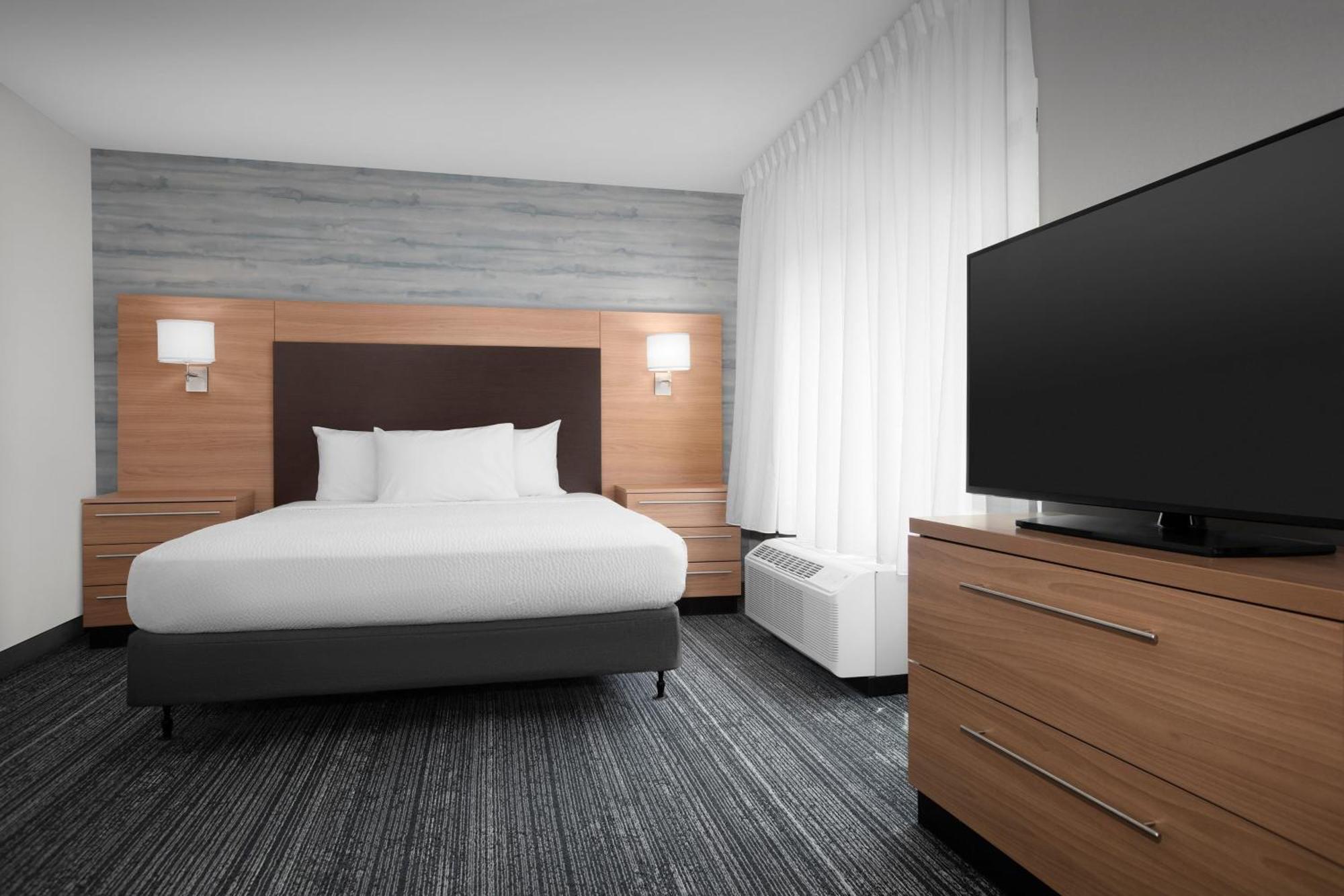 One-Bedroom King Suite