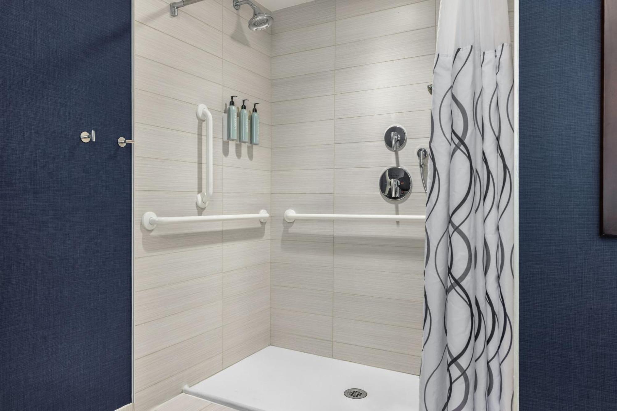 Two-Bedroom Suite with Two Bathrooms