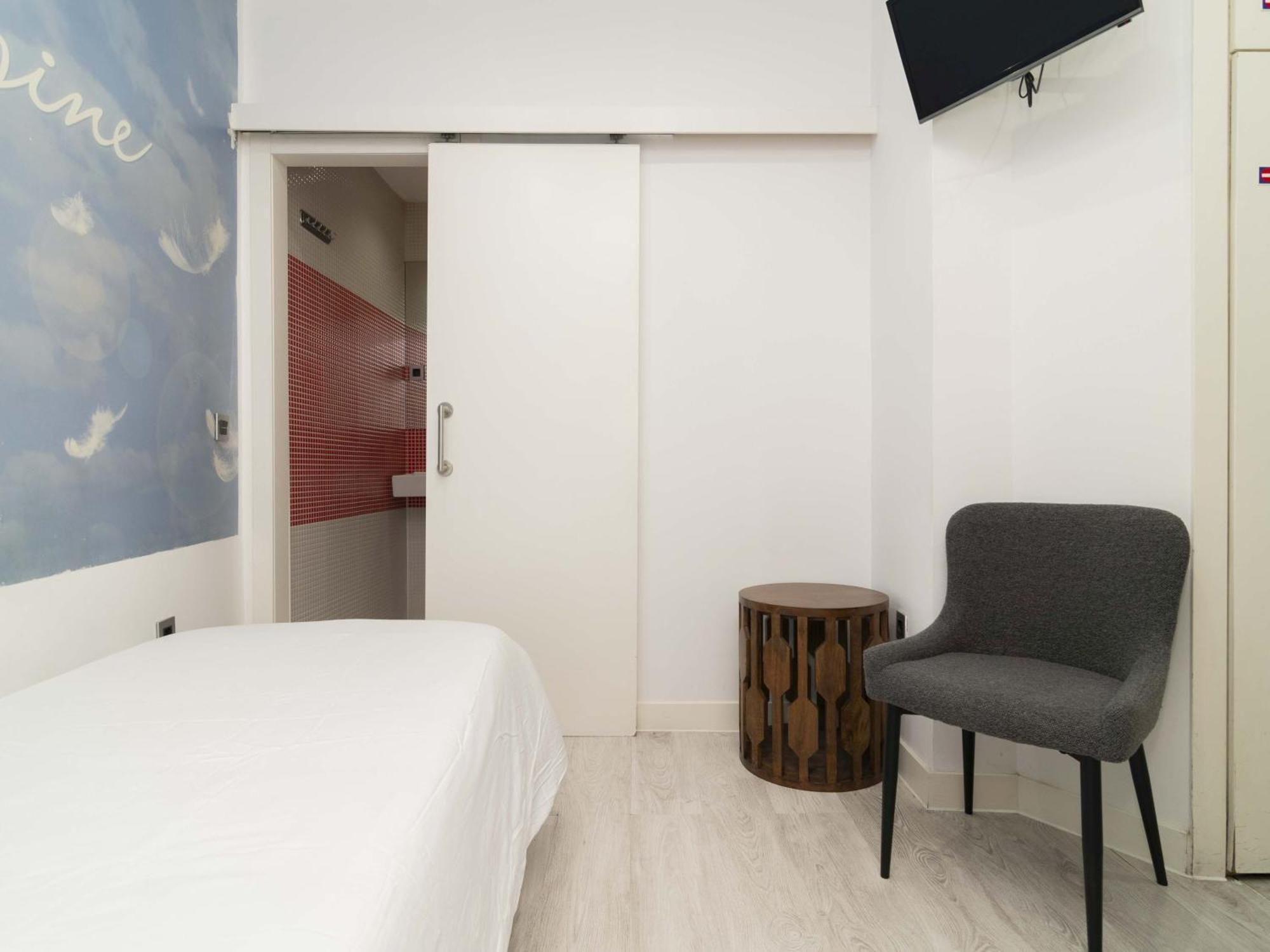 Small Single Room
