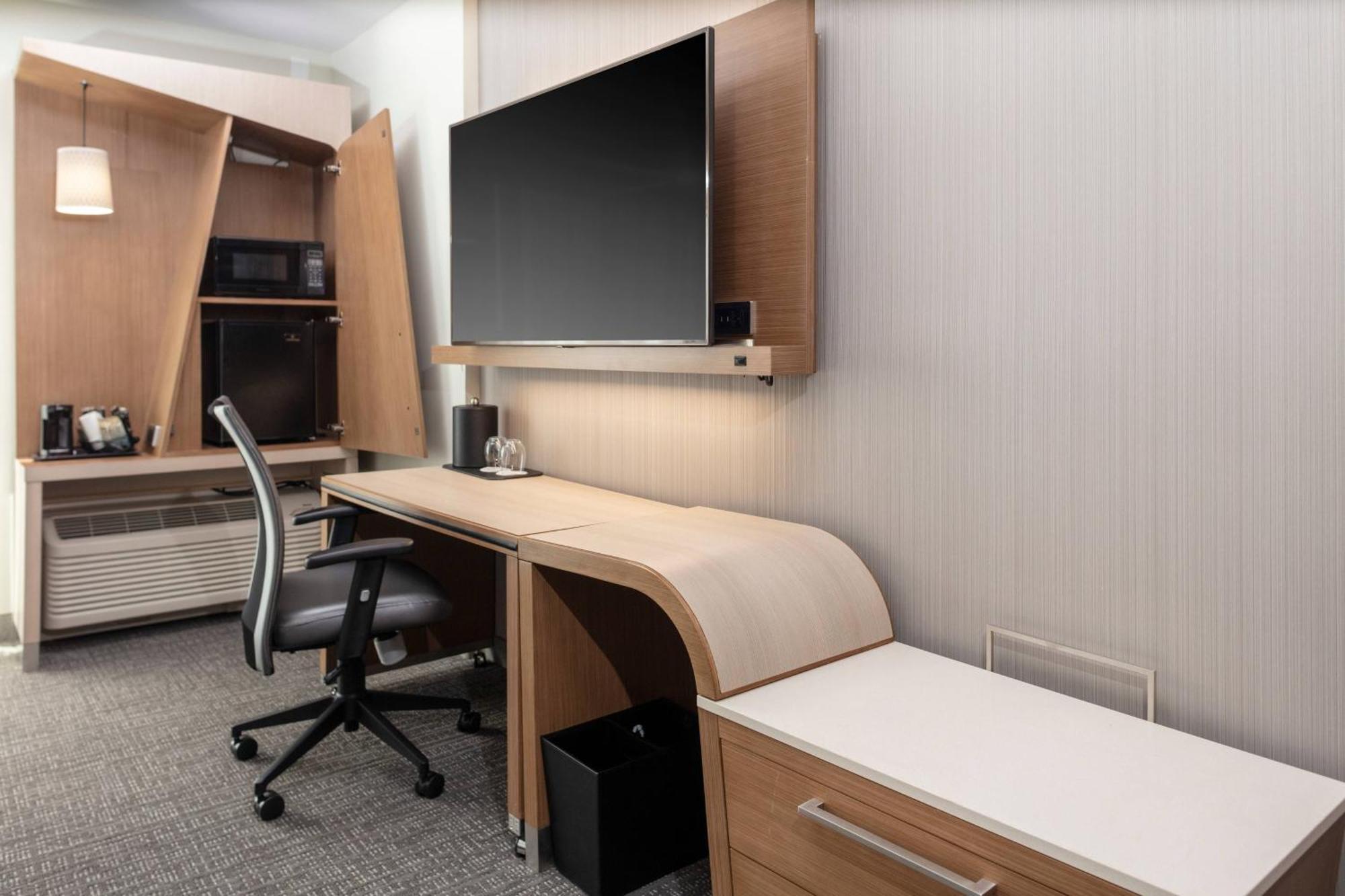 King Room Roll Shower Sofa Bed Mobility Access