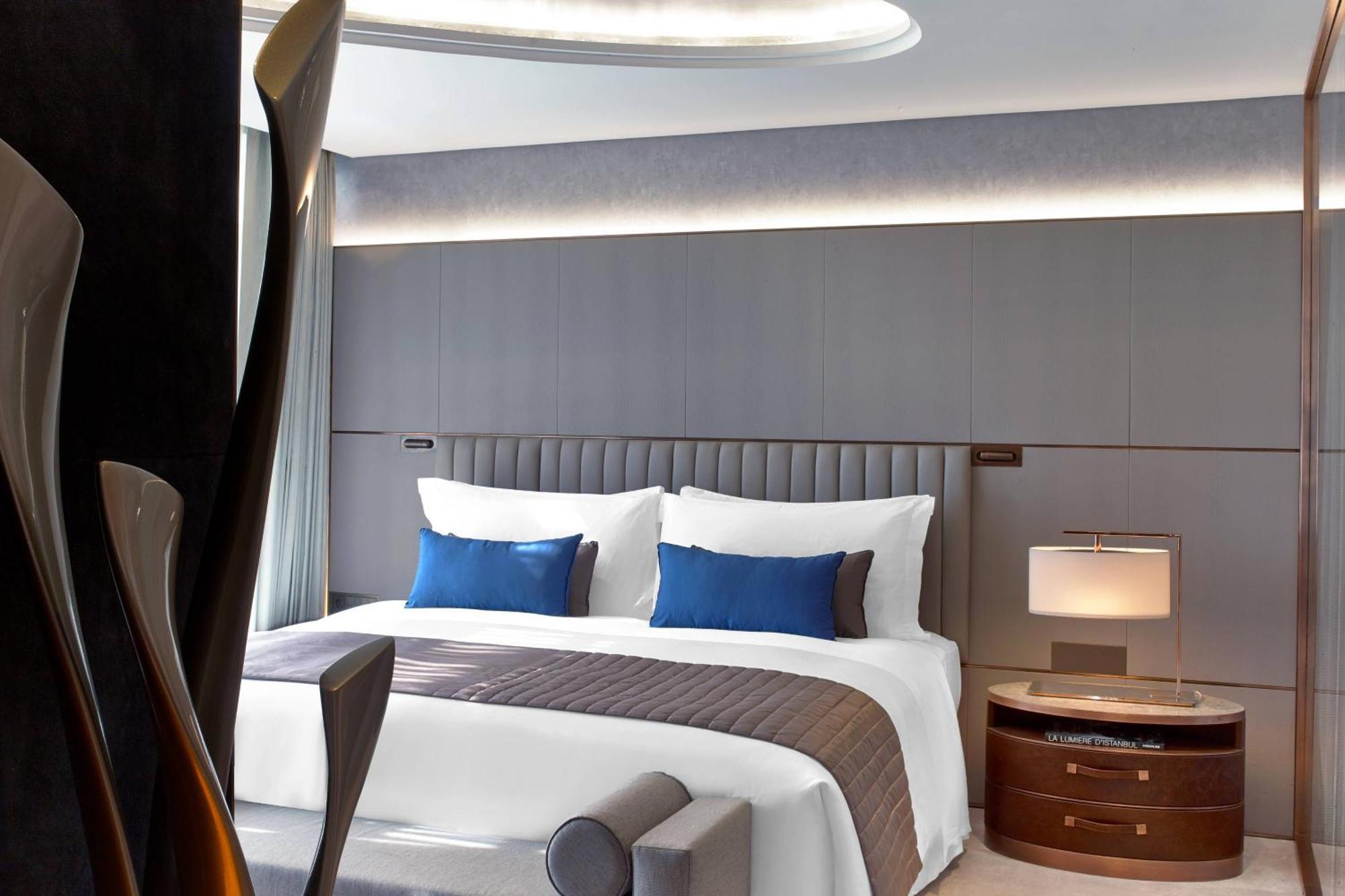 Empire Suite Macka Park View St Regis Butler Service