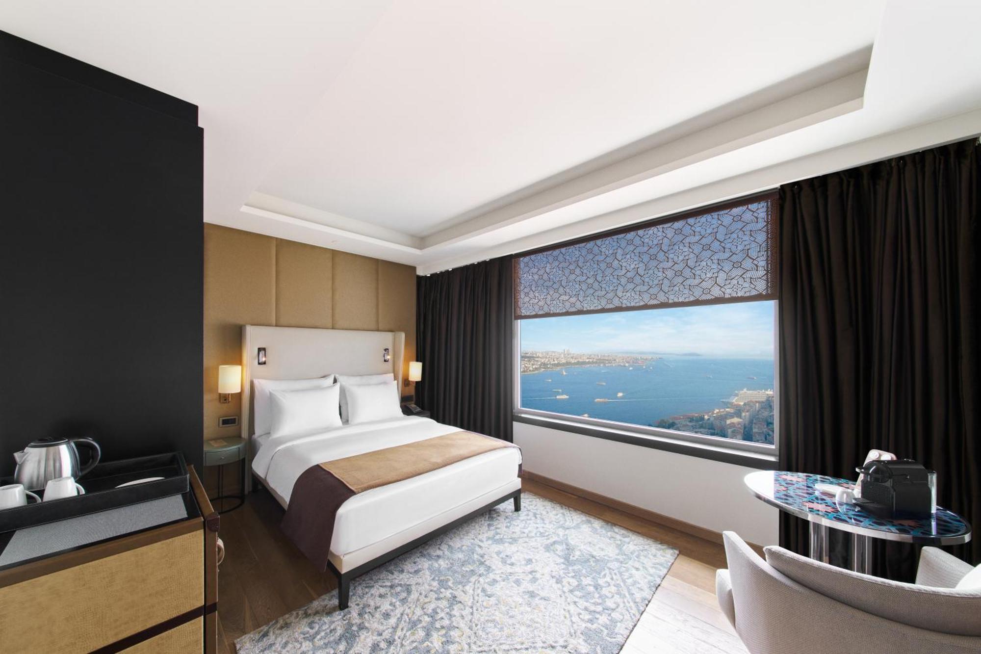 Quarto Duplo de Canto com Vista do Bósforo