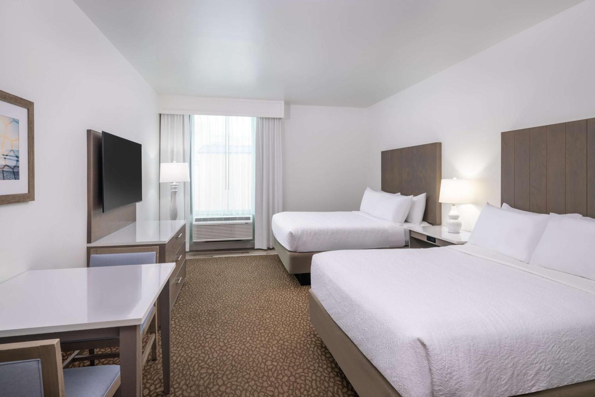 Queen Room Two Queen Beds No View