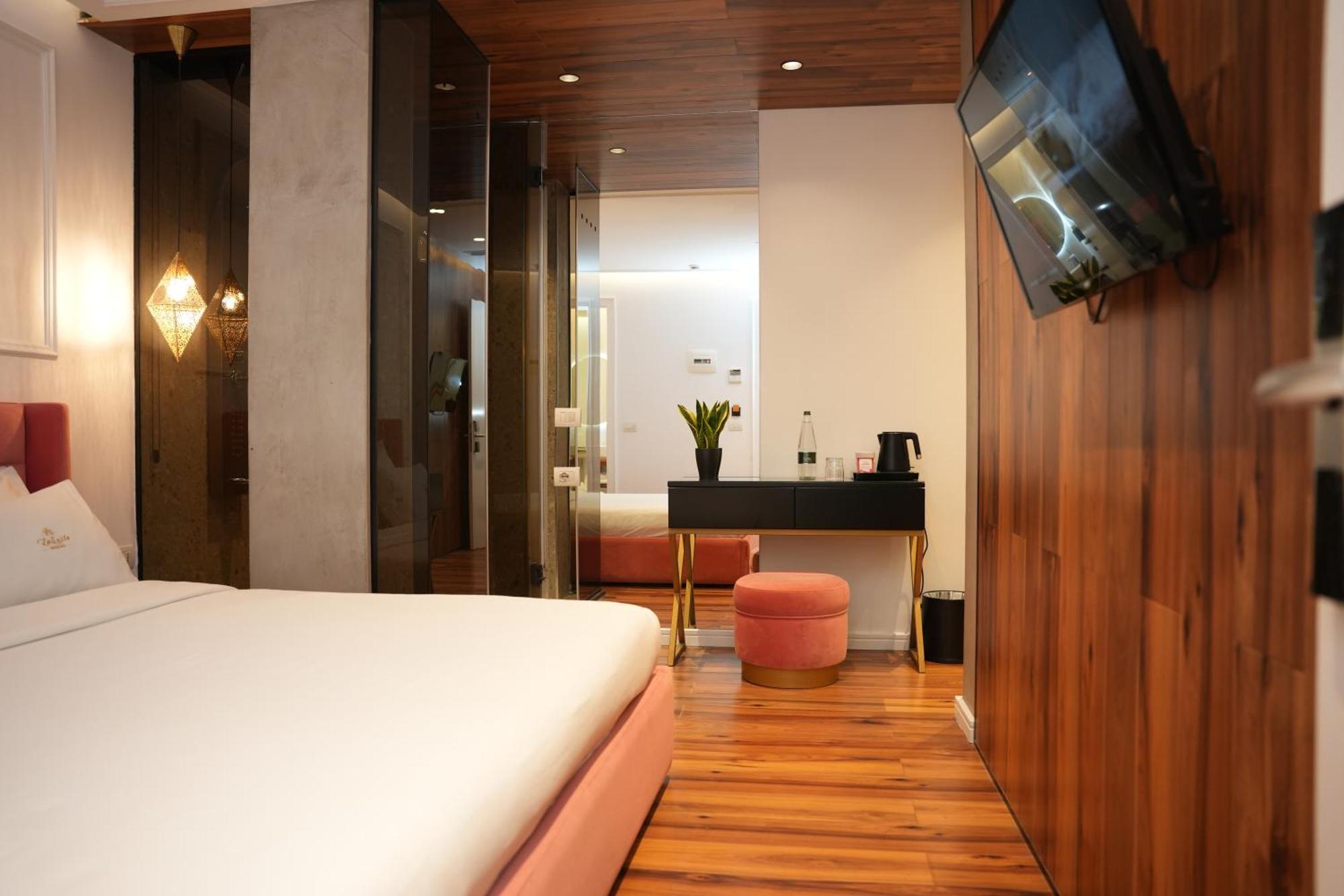Standard Double Room No Window