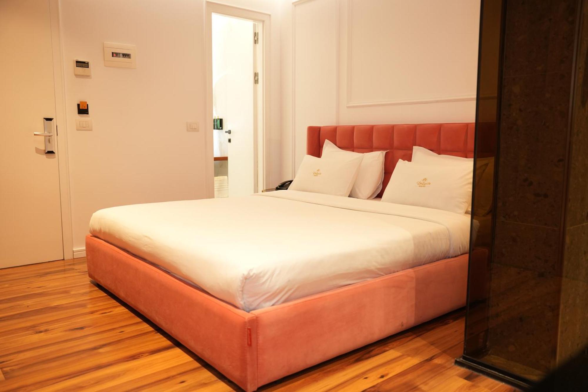 Standard Double Room No Window