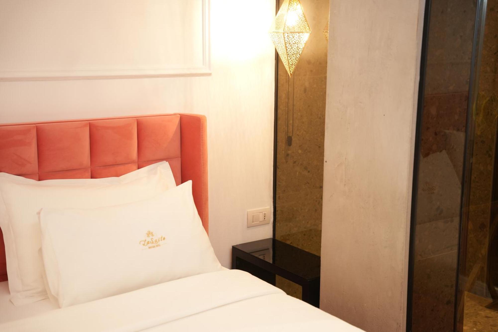 Standard Double Room No Window