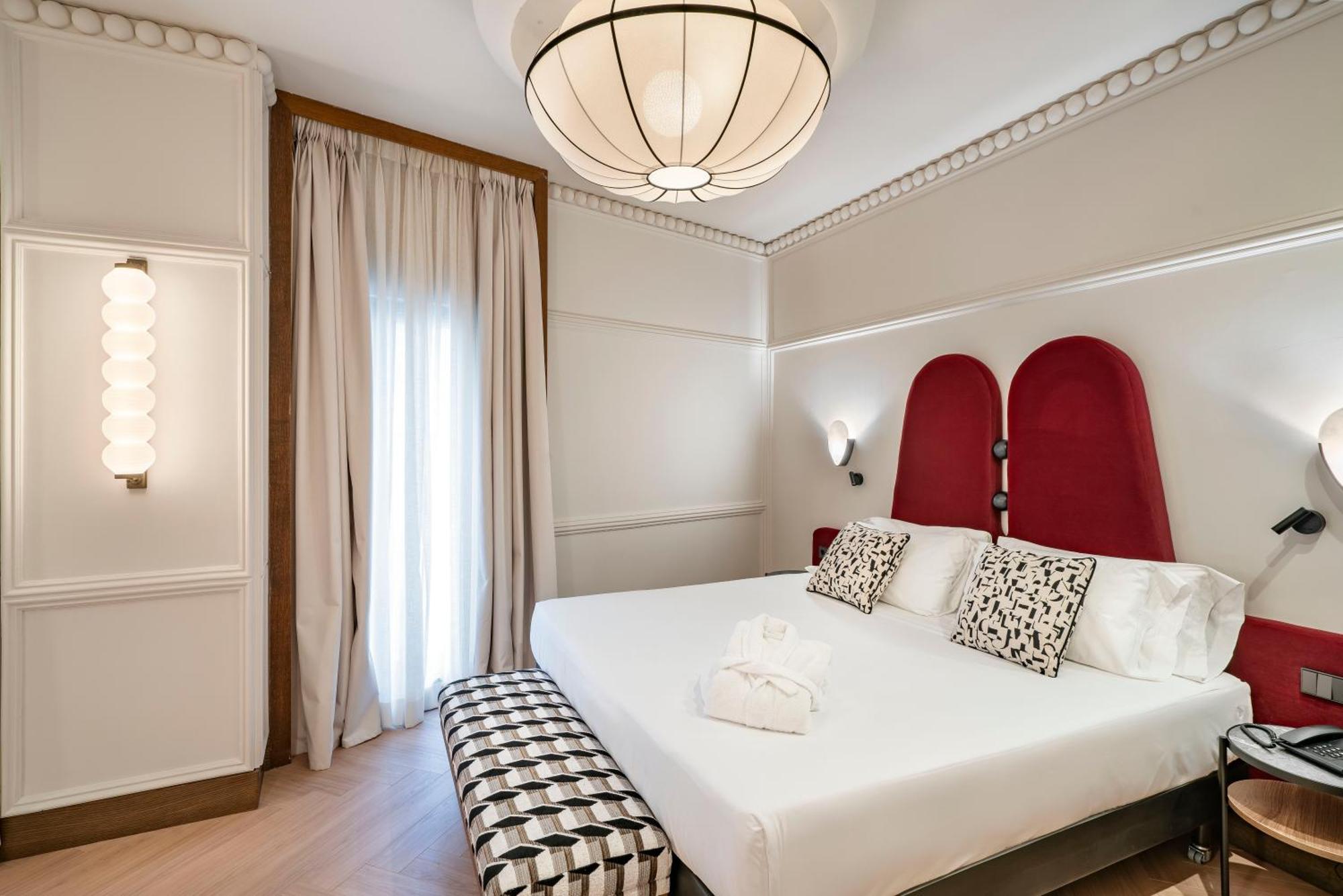 Chambre Double Supérieure avec Balcon - Vue sur Barrio de las Letras