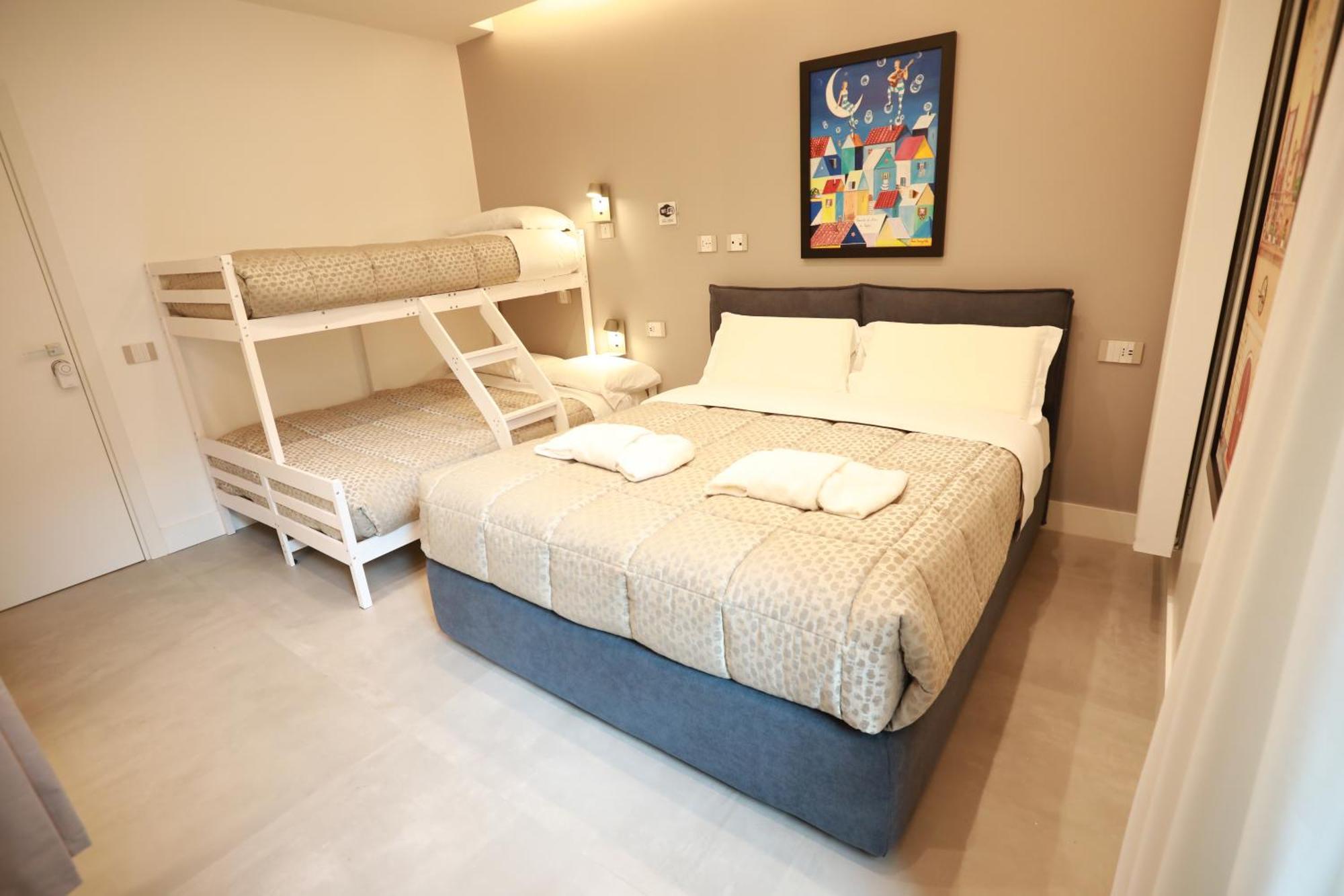 Deluxe Family Suite