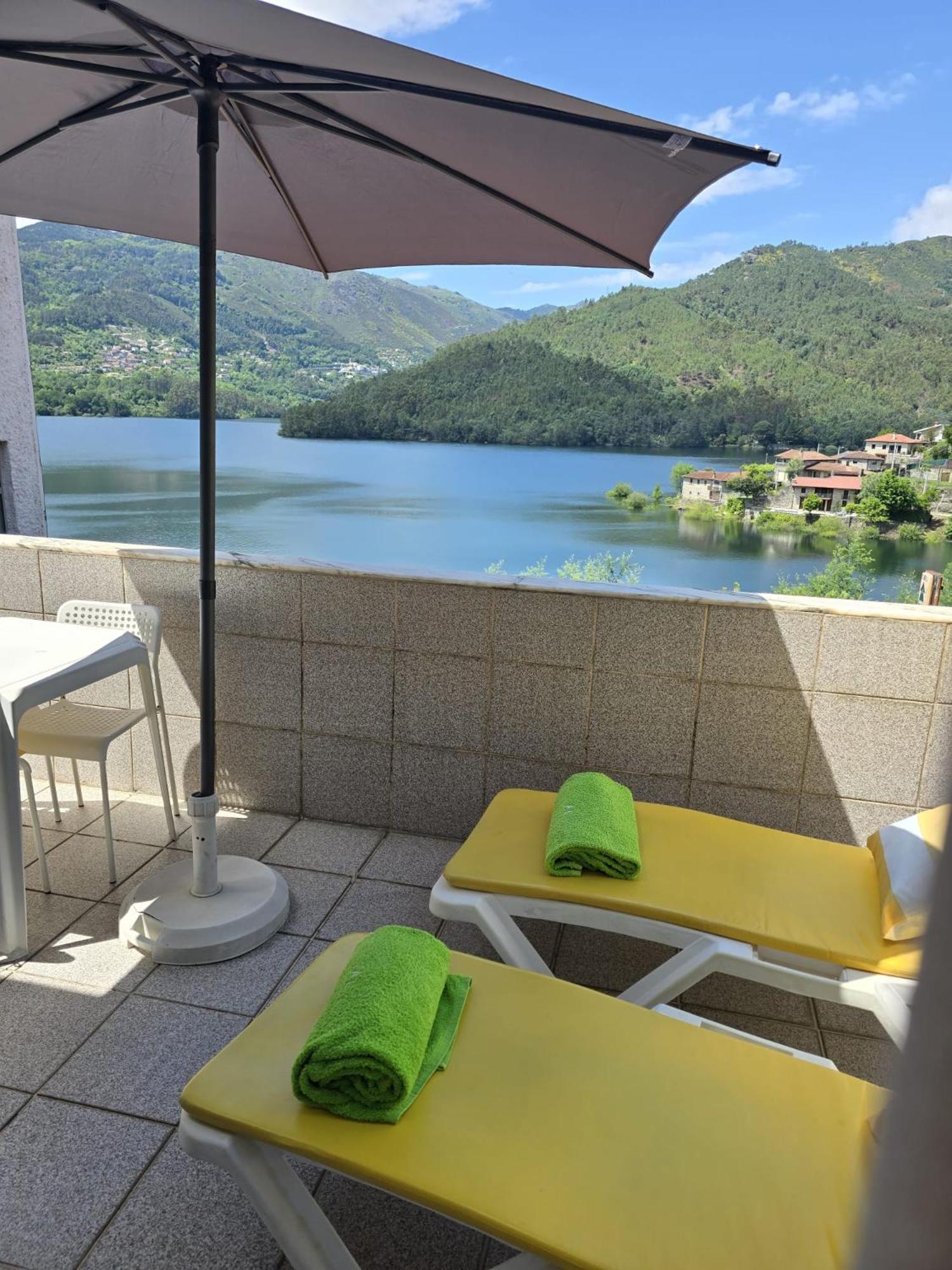 Apartamento com Vista do Lago