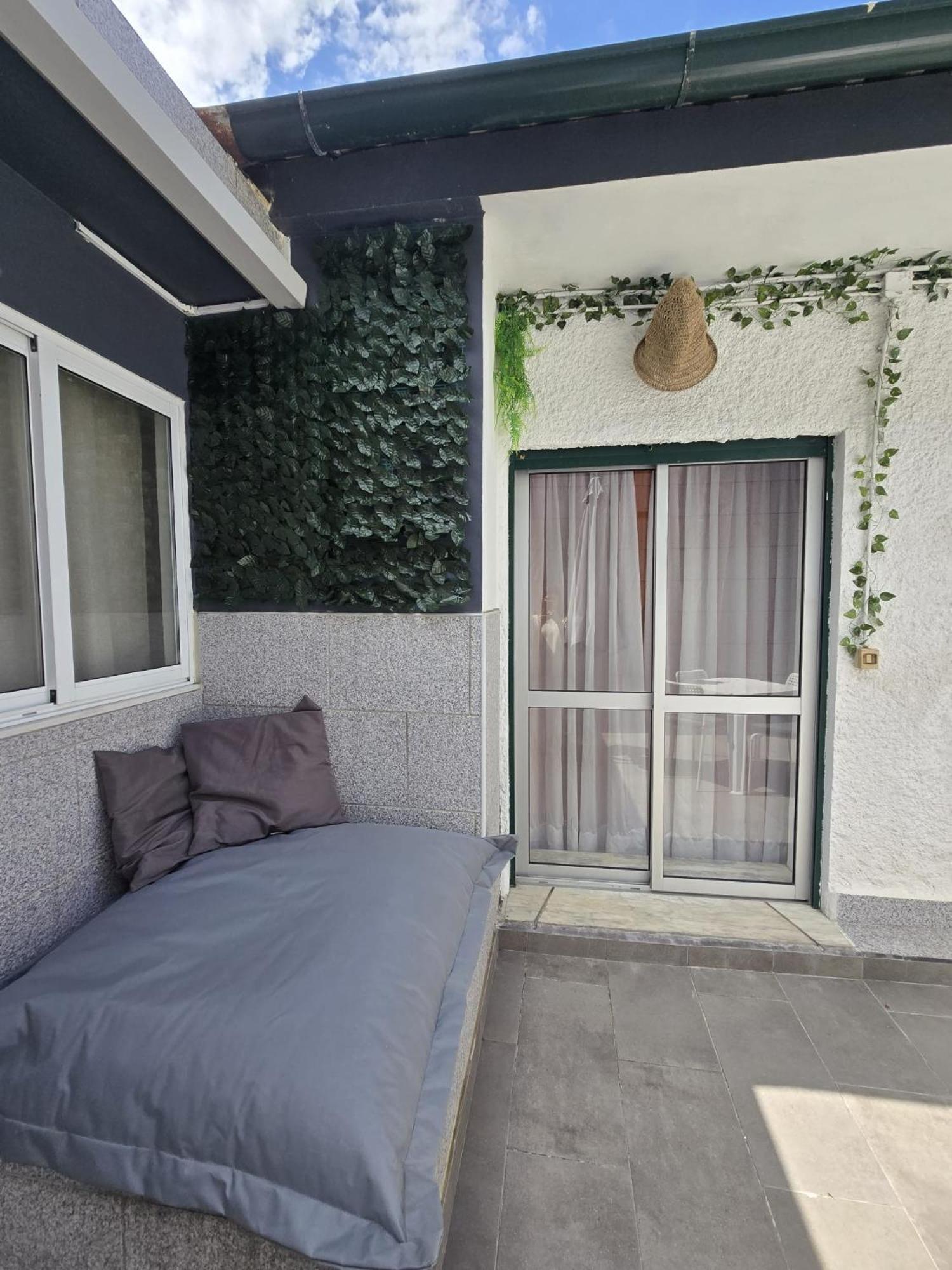 Apartamento de 2 Quartos sem Vista