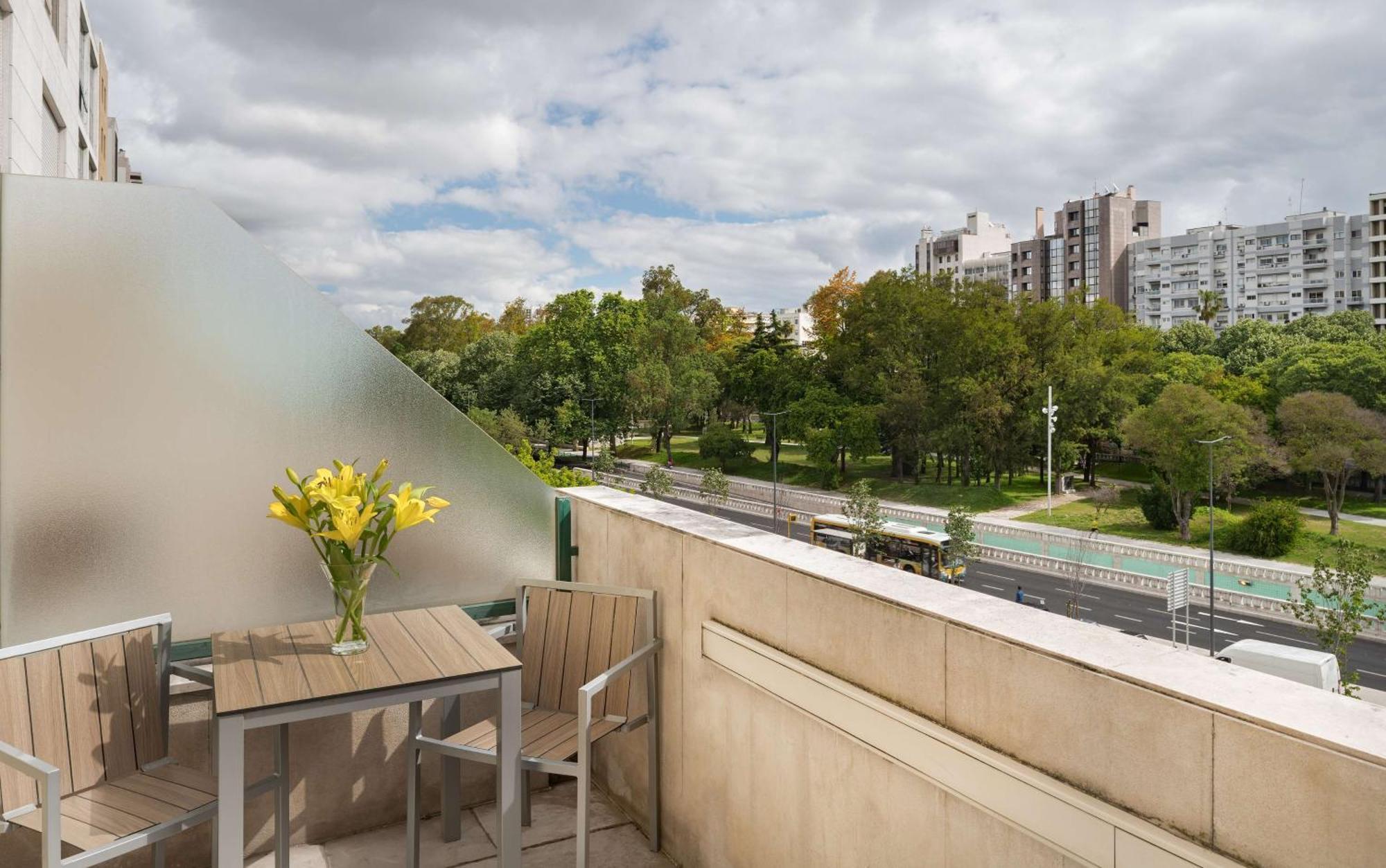 Quarto Superior com Cama de Casal ou 2 de Solteiro e Terraço