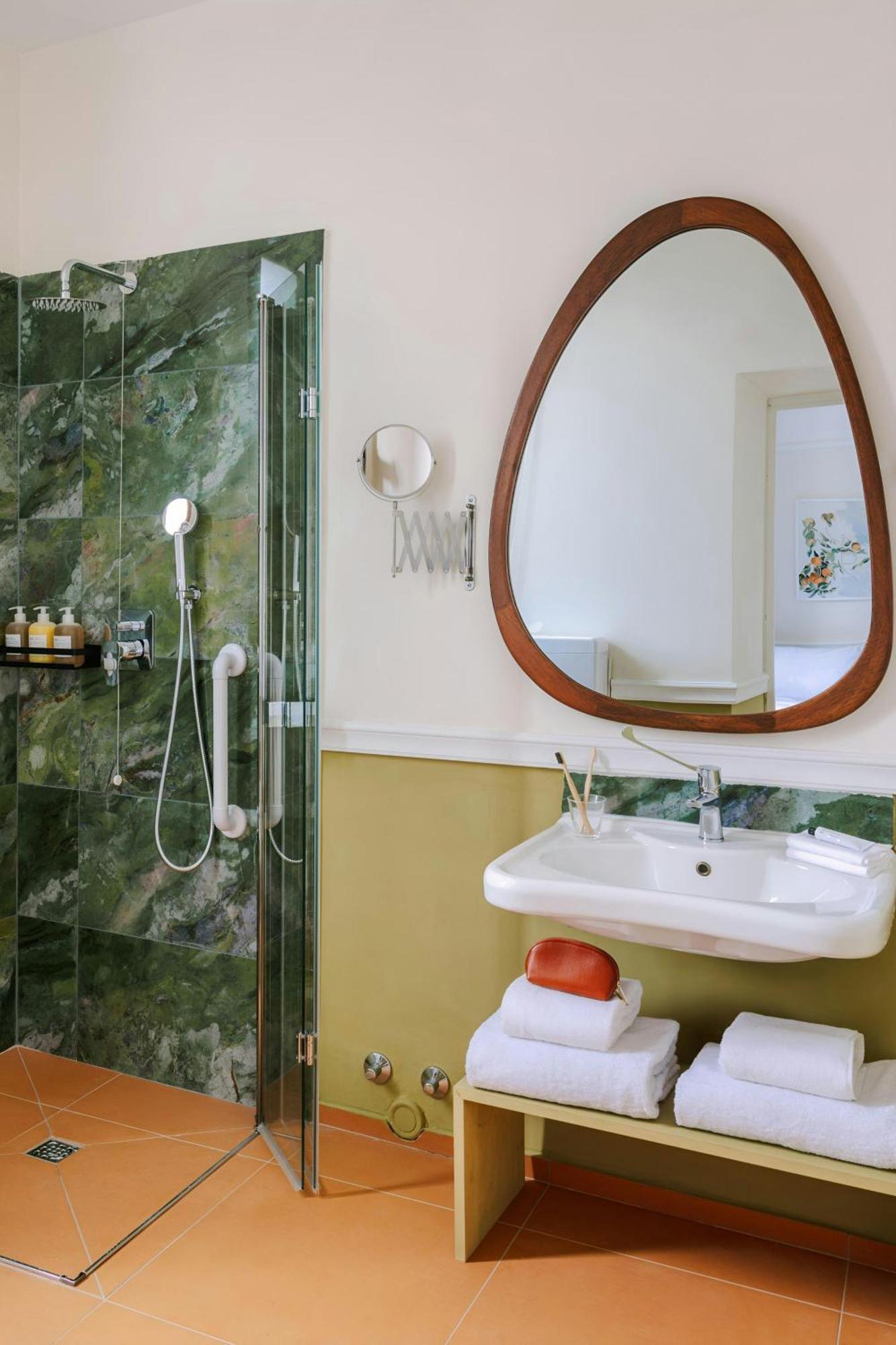 Compact Room
