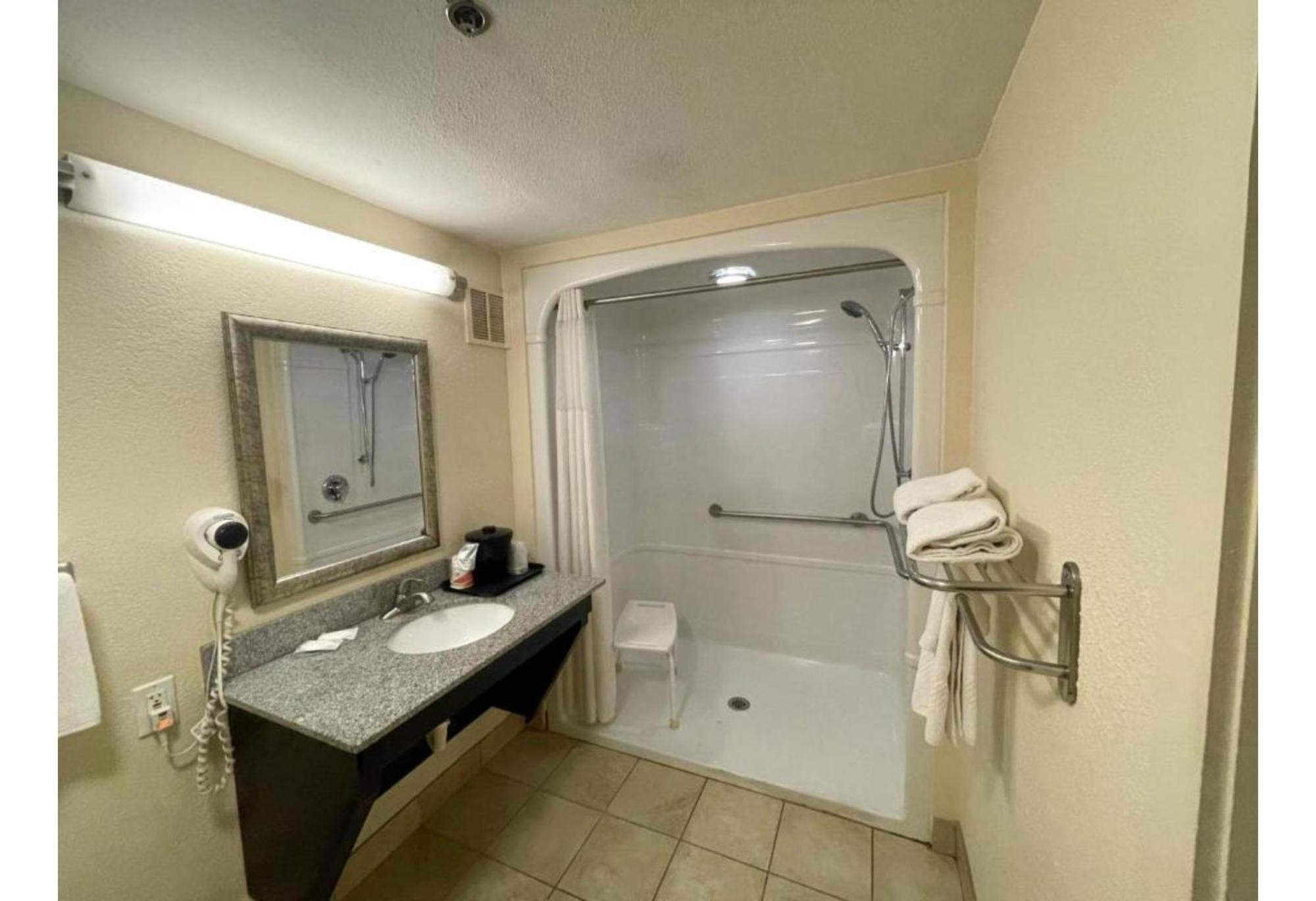 King Room Roll Shower Disability Access Non-Smoking